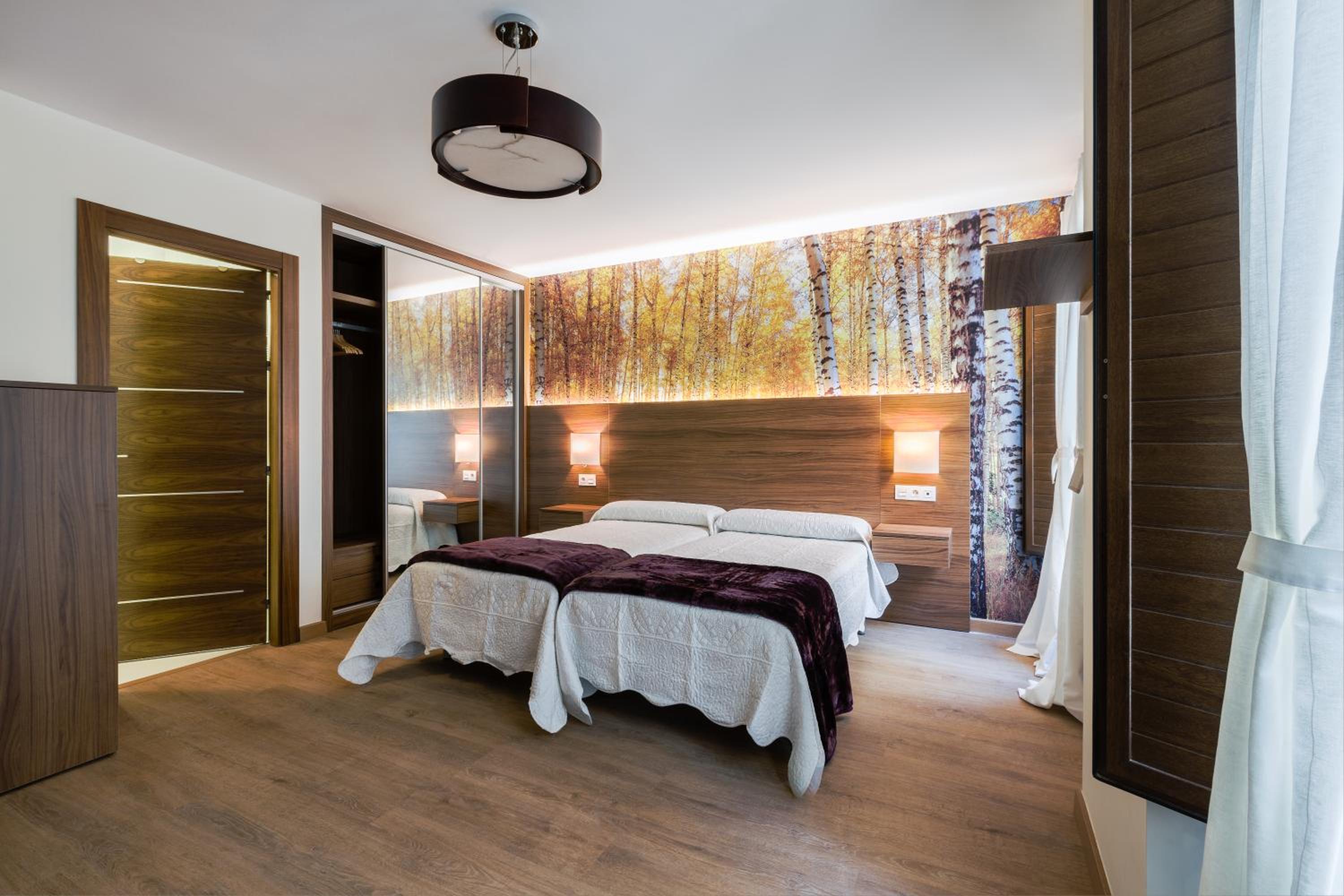 Twin Room with Private Bathroom