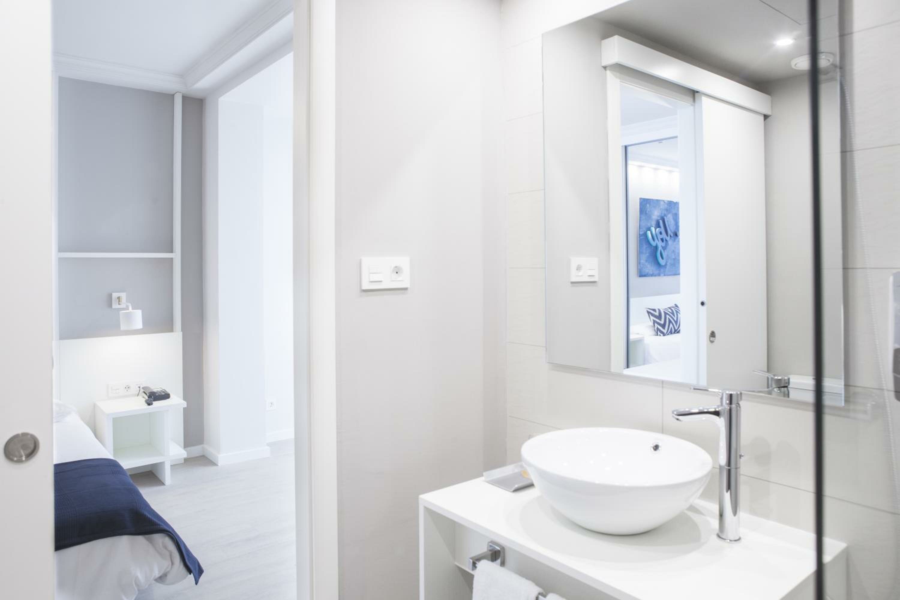 Double or Twin Room with Pool View