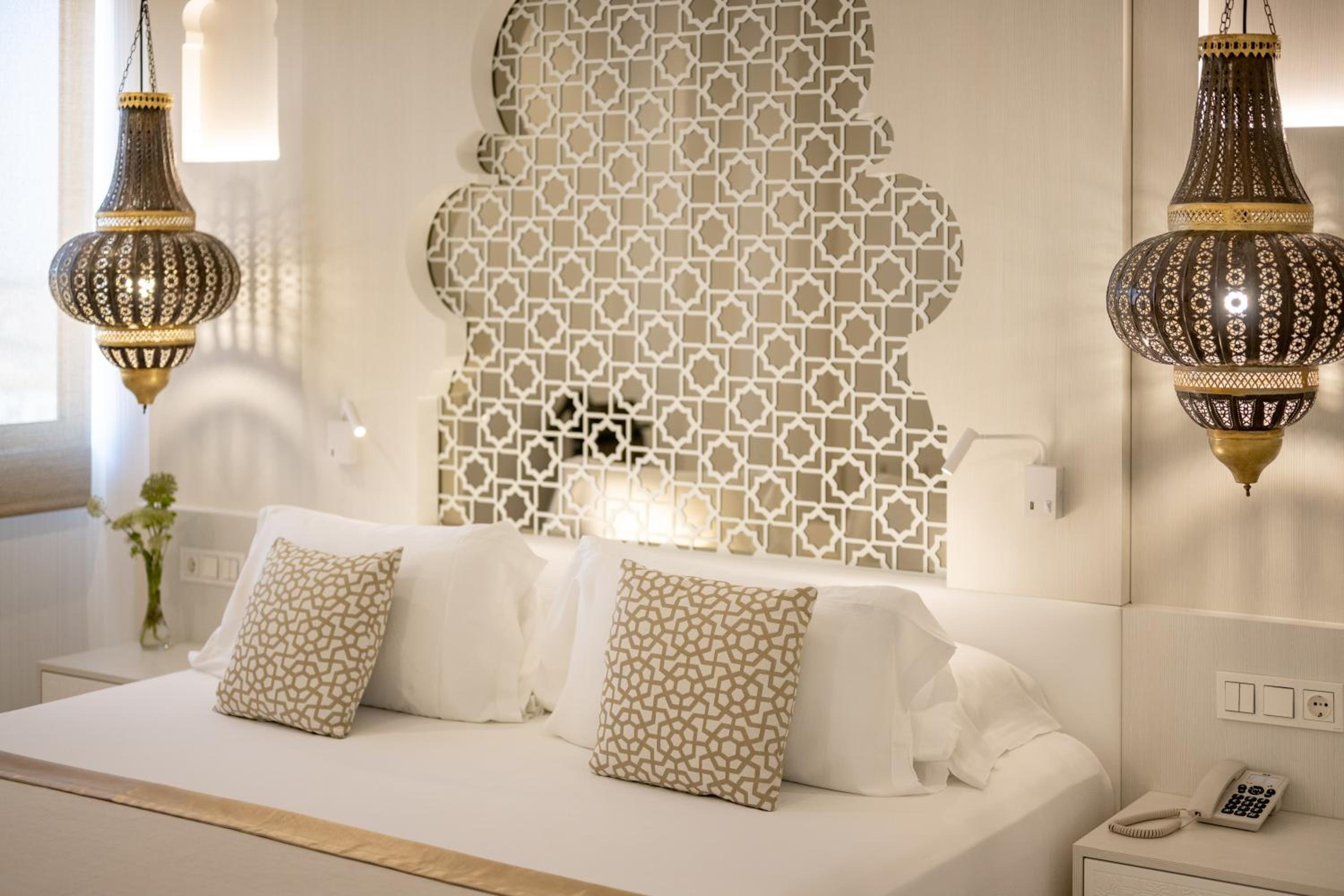 Deluxe Double Room With Terrace