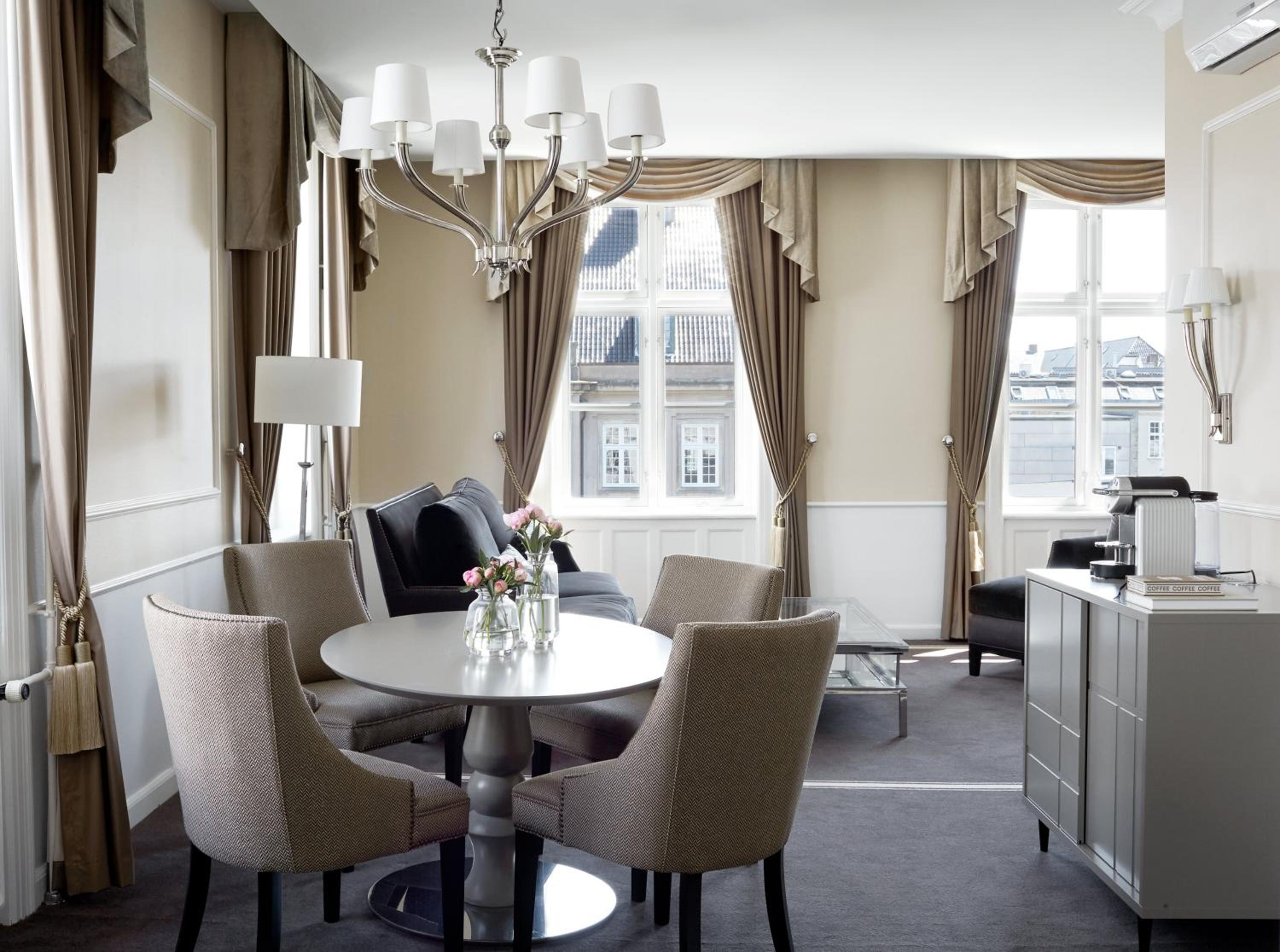 Suite with Access to Executive Lounge