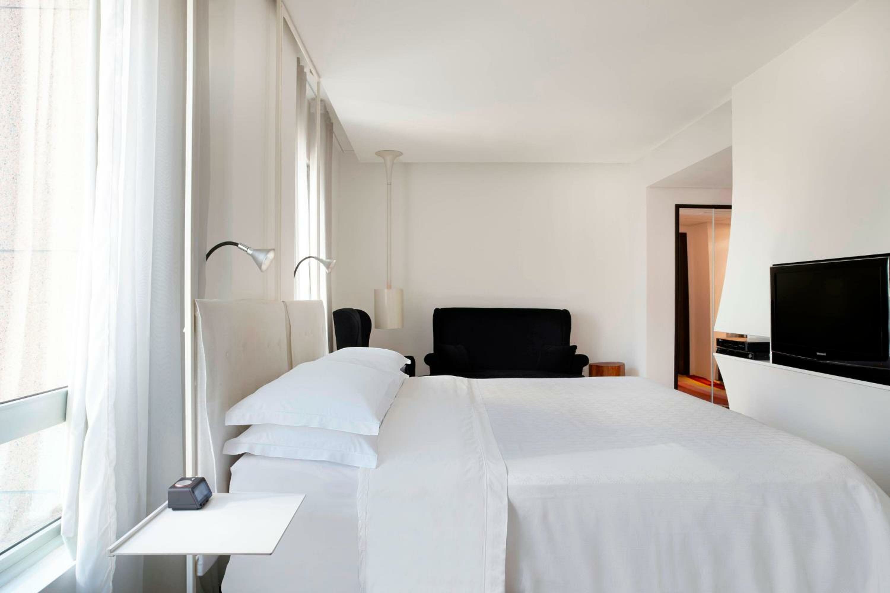 Executive, Guest room, 1 King