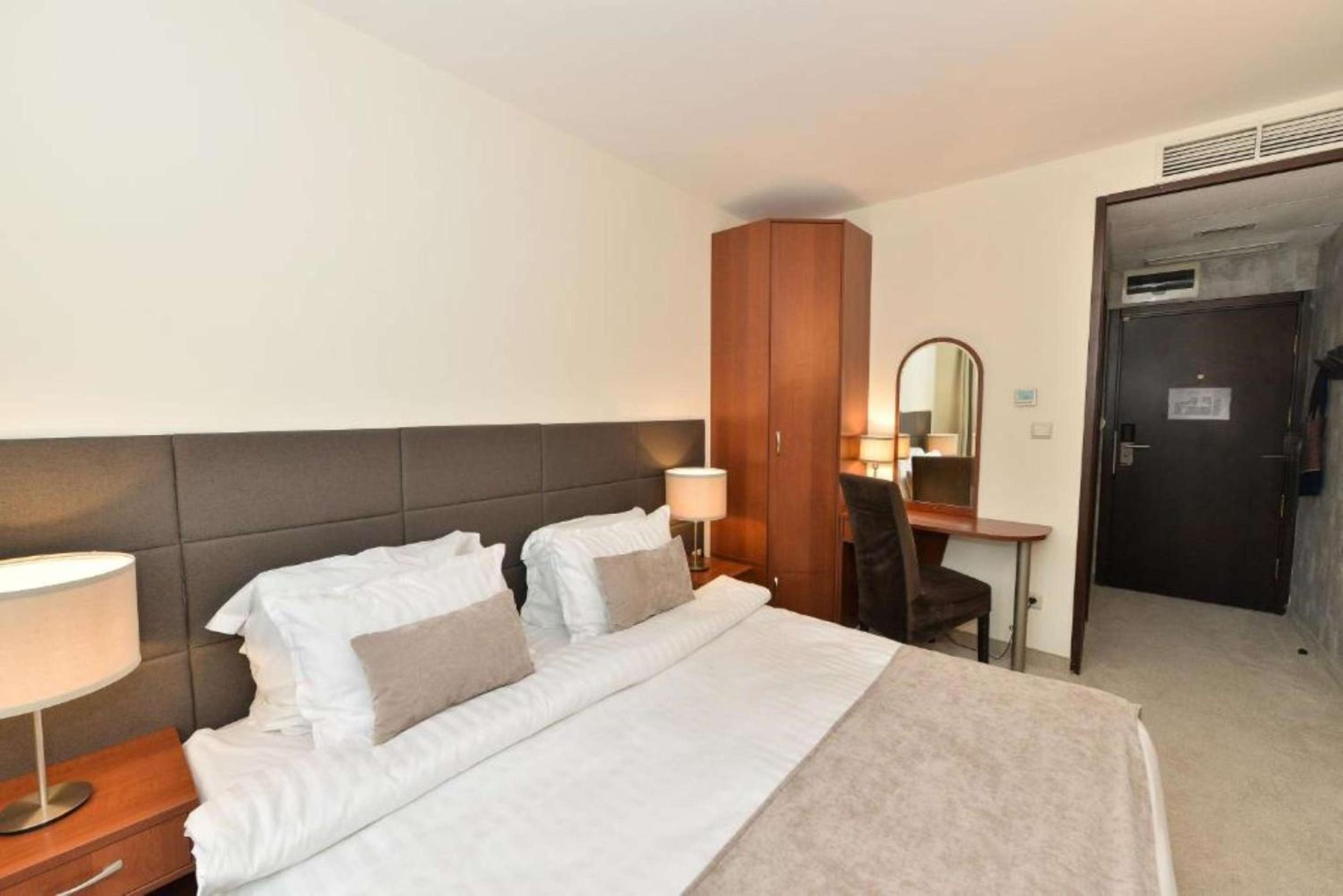 Double Room with Double Bed - Non-Smoking