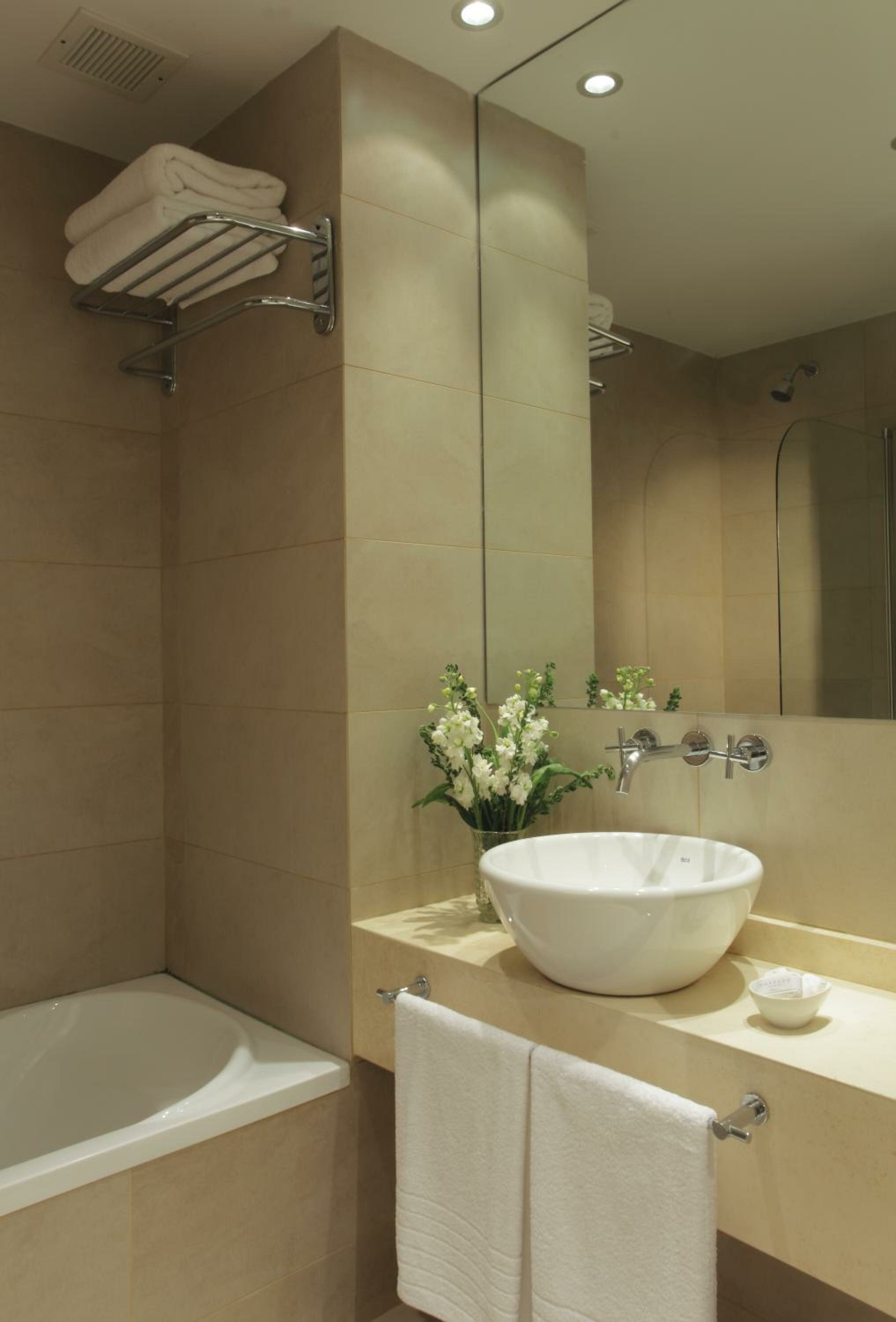 Queen Room - Non-Smoking