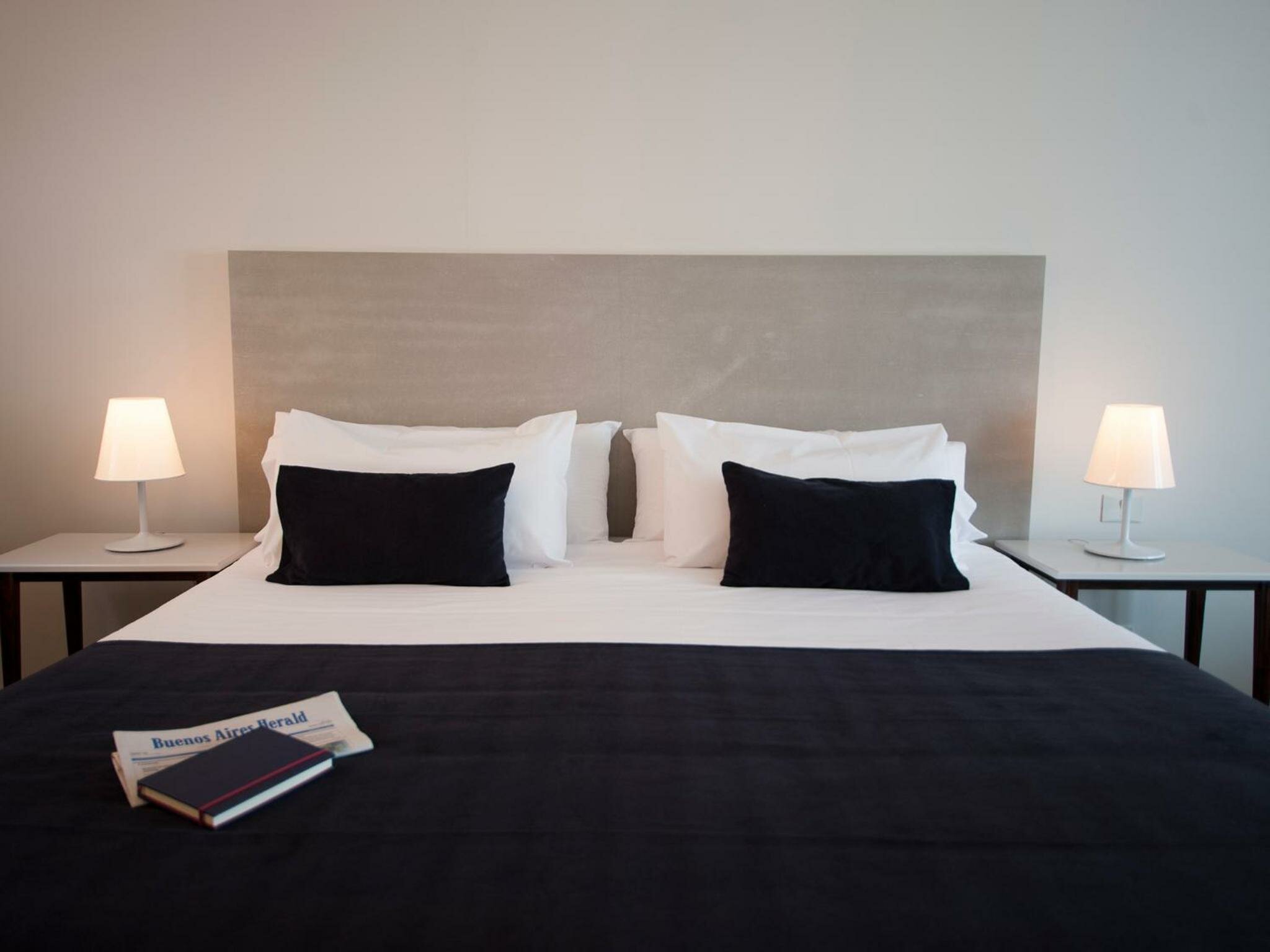 Queen Room - Non-Smoking