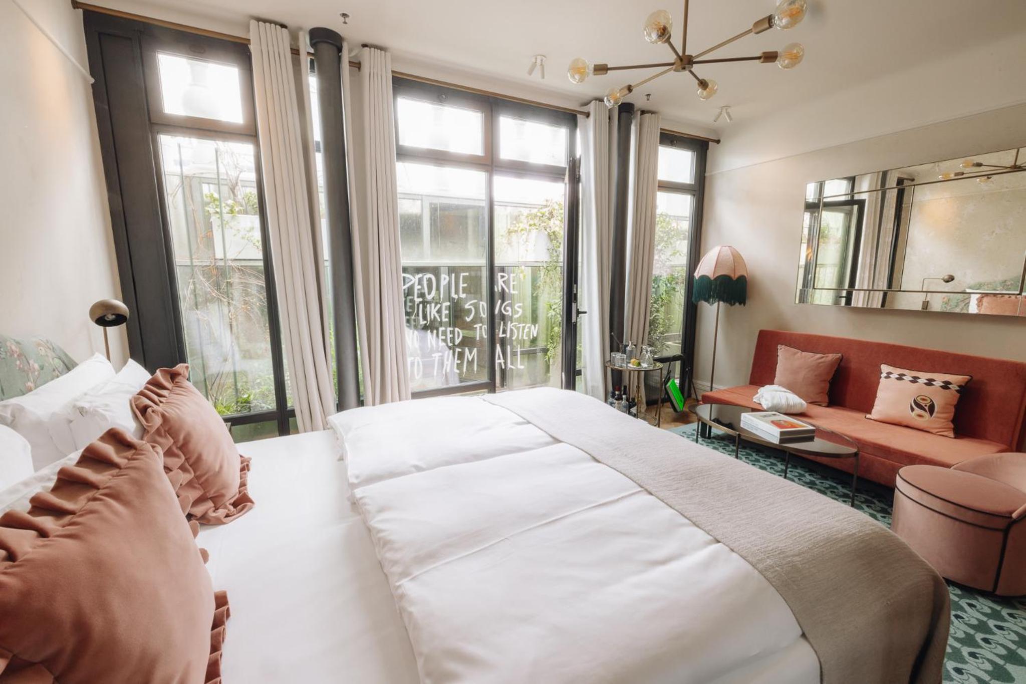 Art Deluxe Double Room