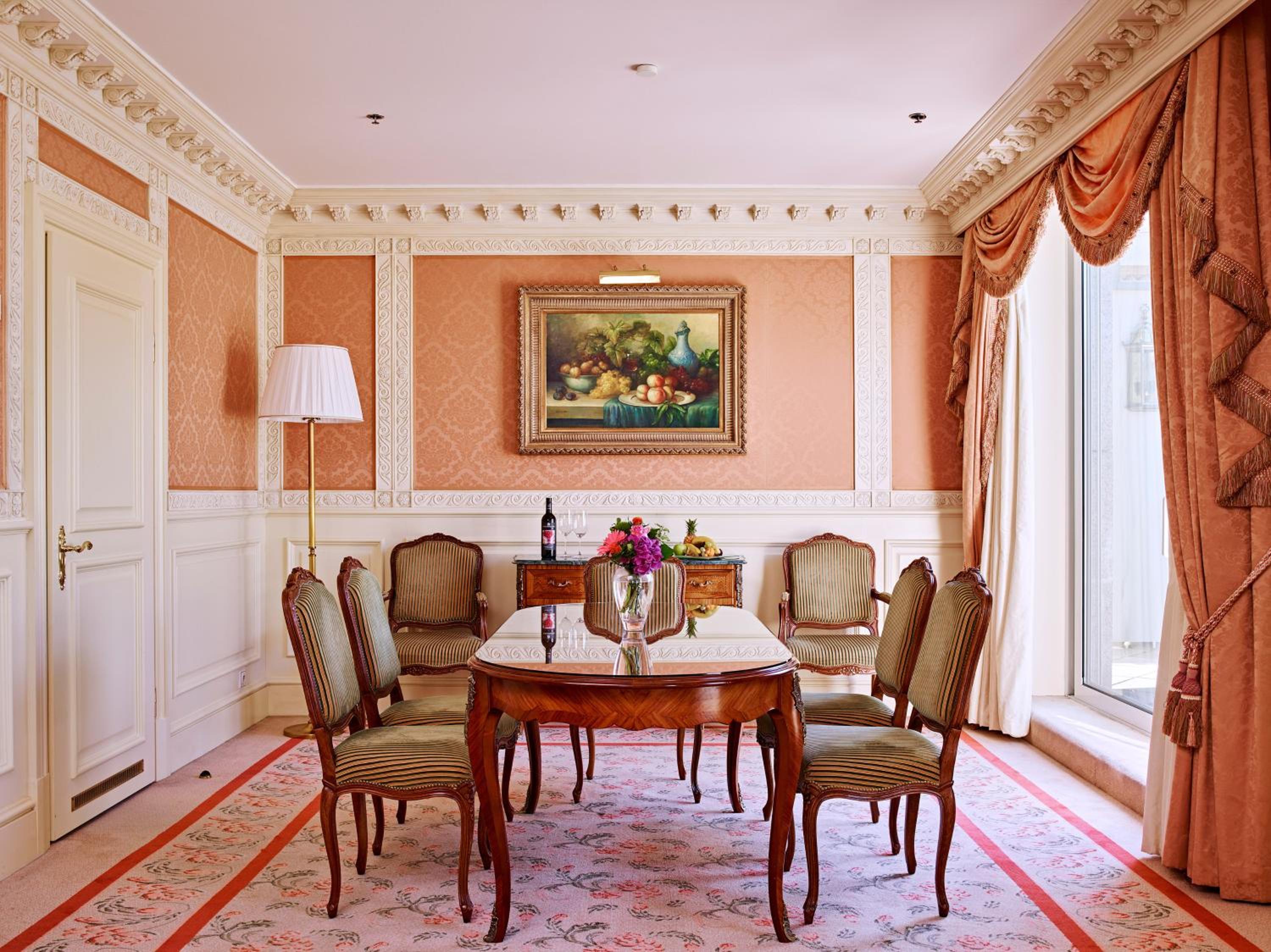 One-Bedroom Suite with Terrace