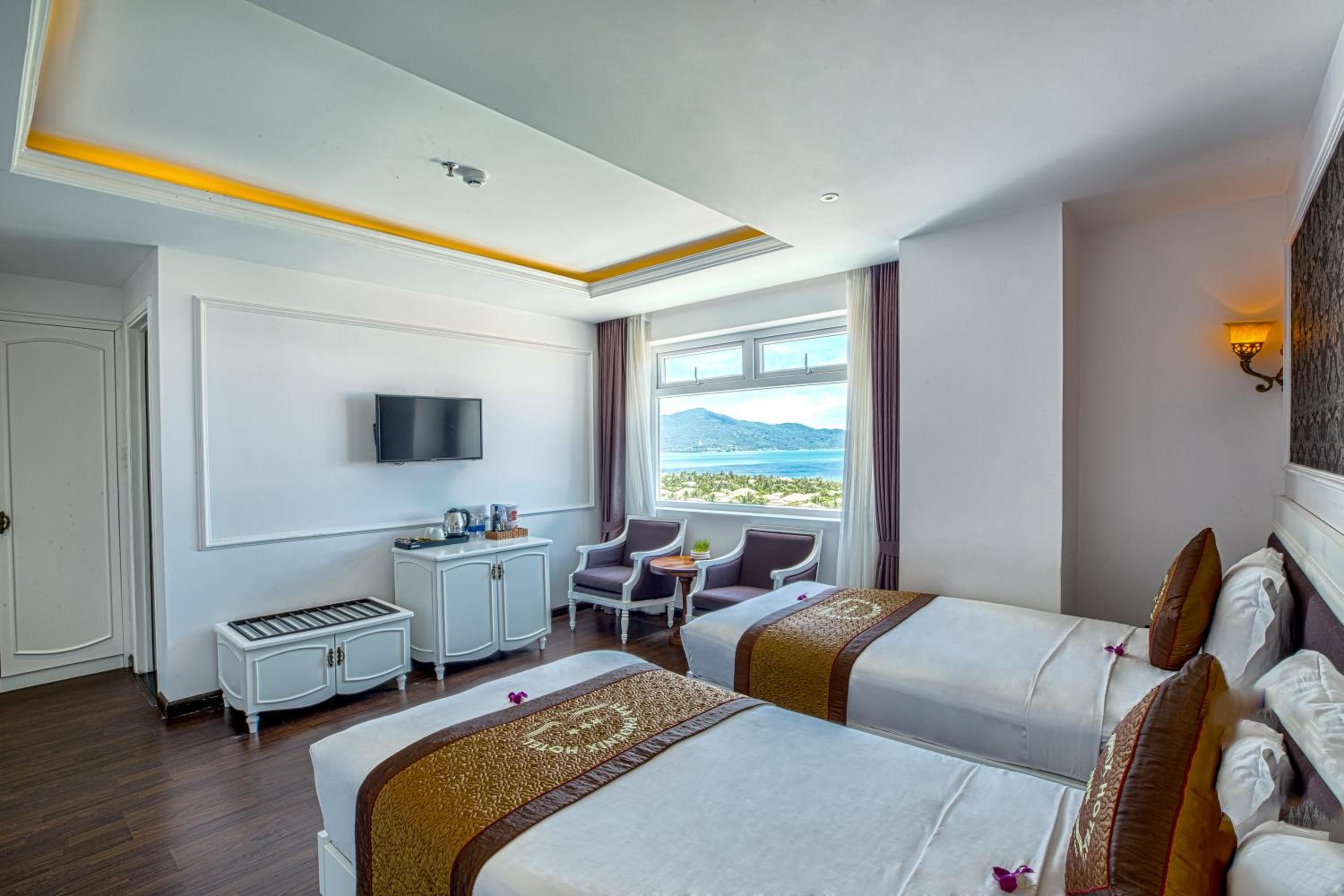 Premium Deluxe King Room with Sea View