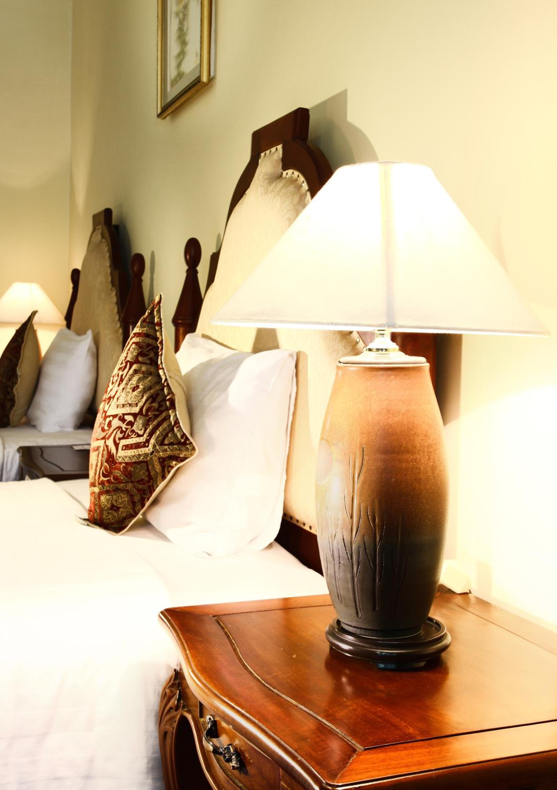 Colonial Deluxe Double or Twin Rooom