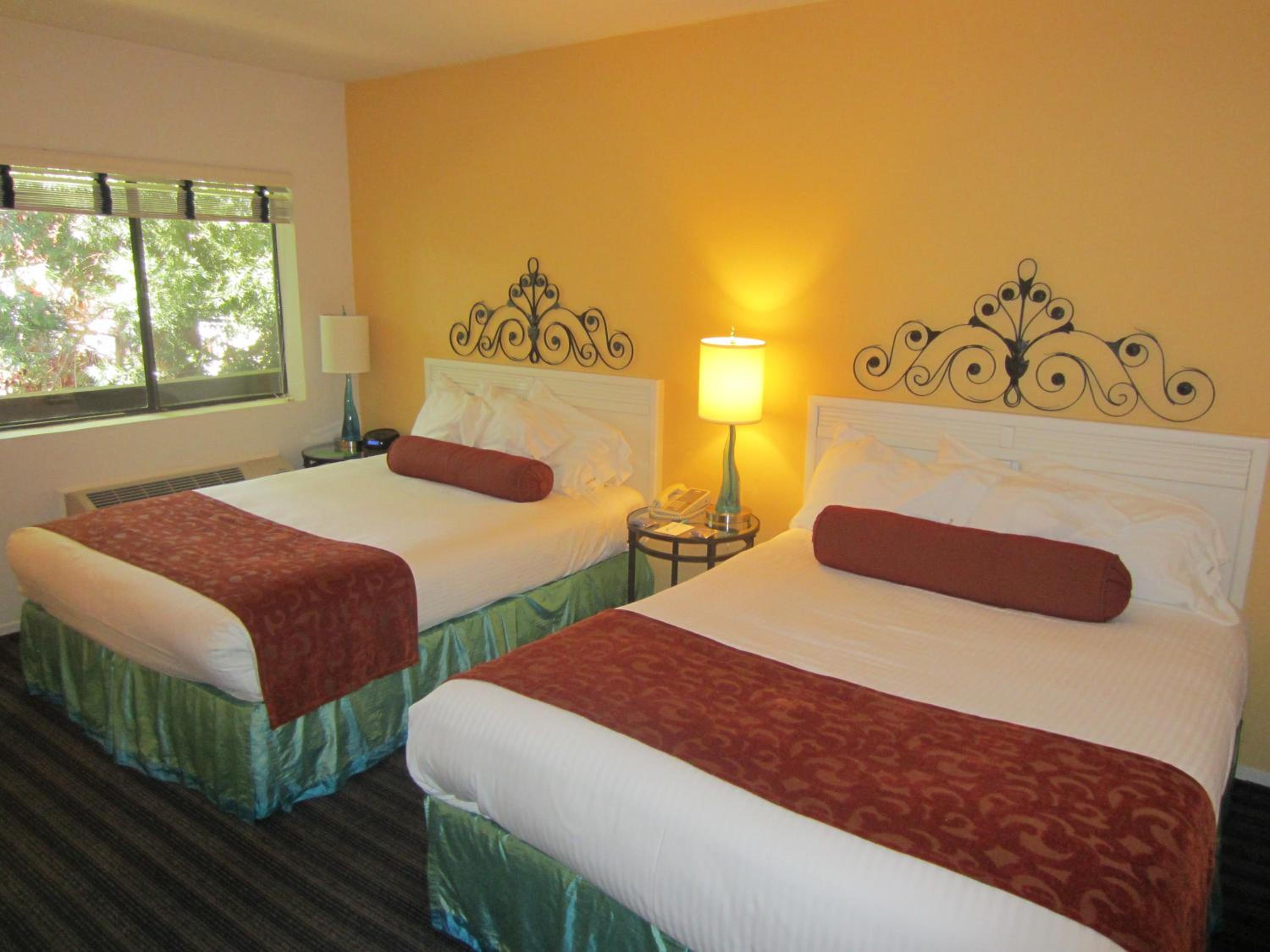 Queen Room With Two Queen Beds