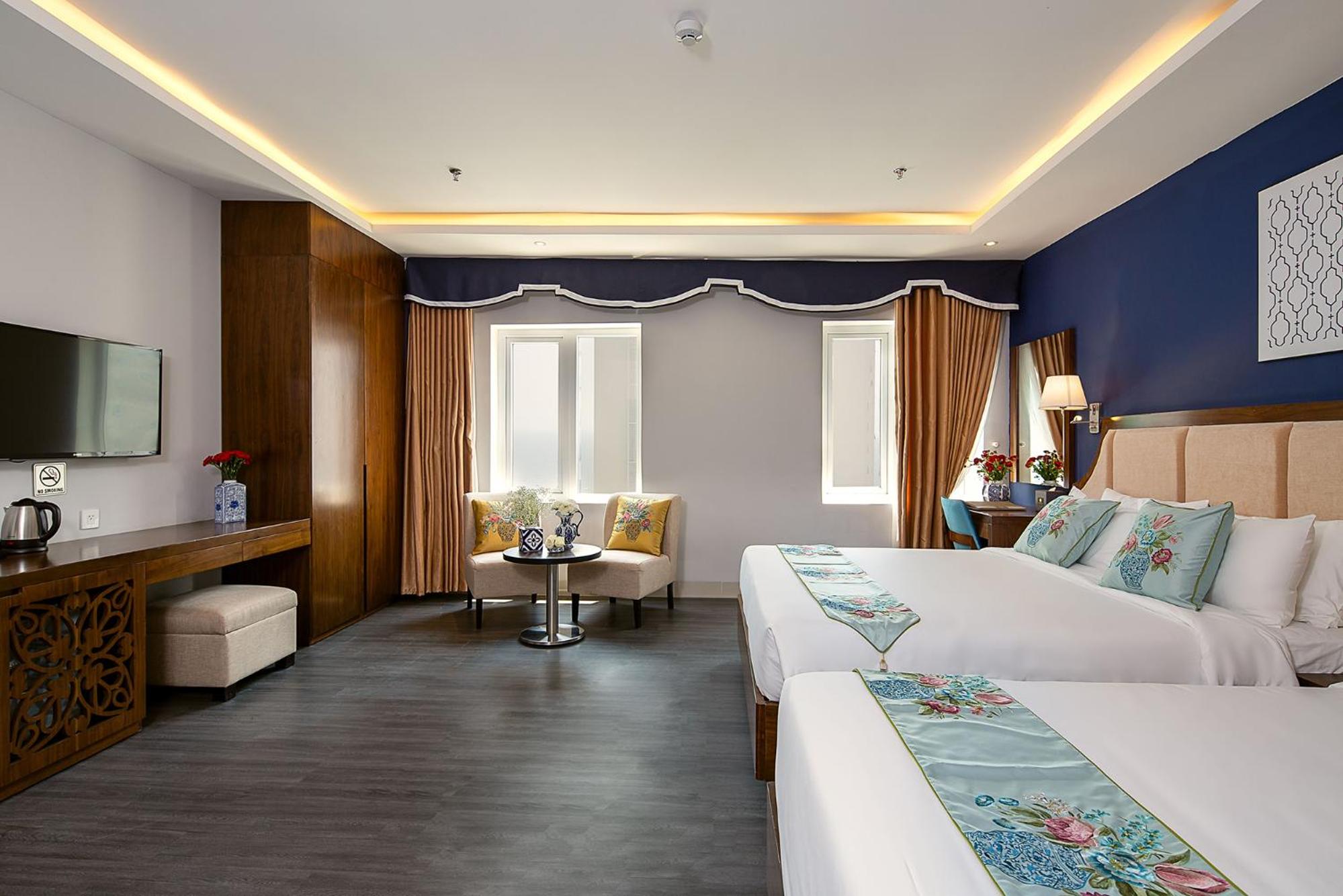 Triple Room with City View