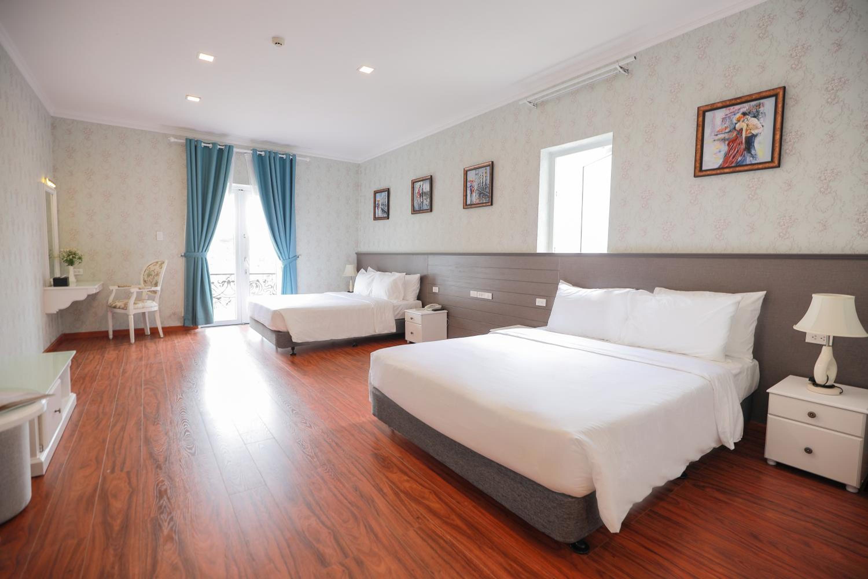 Deluxe Twin Room - City View