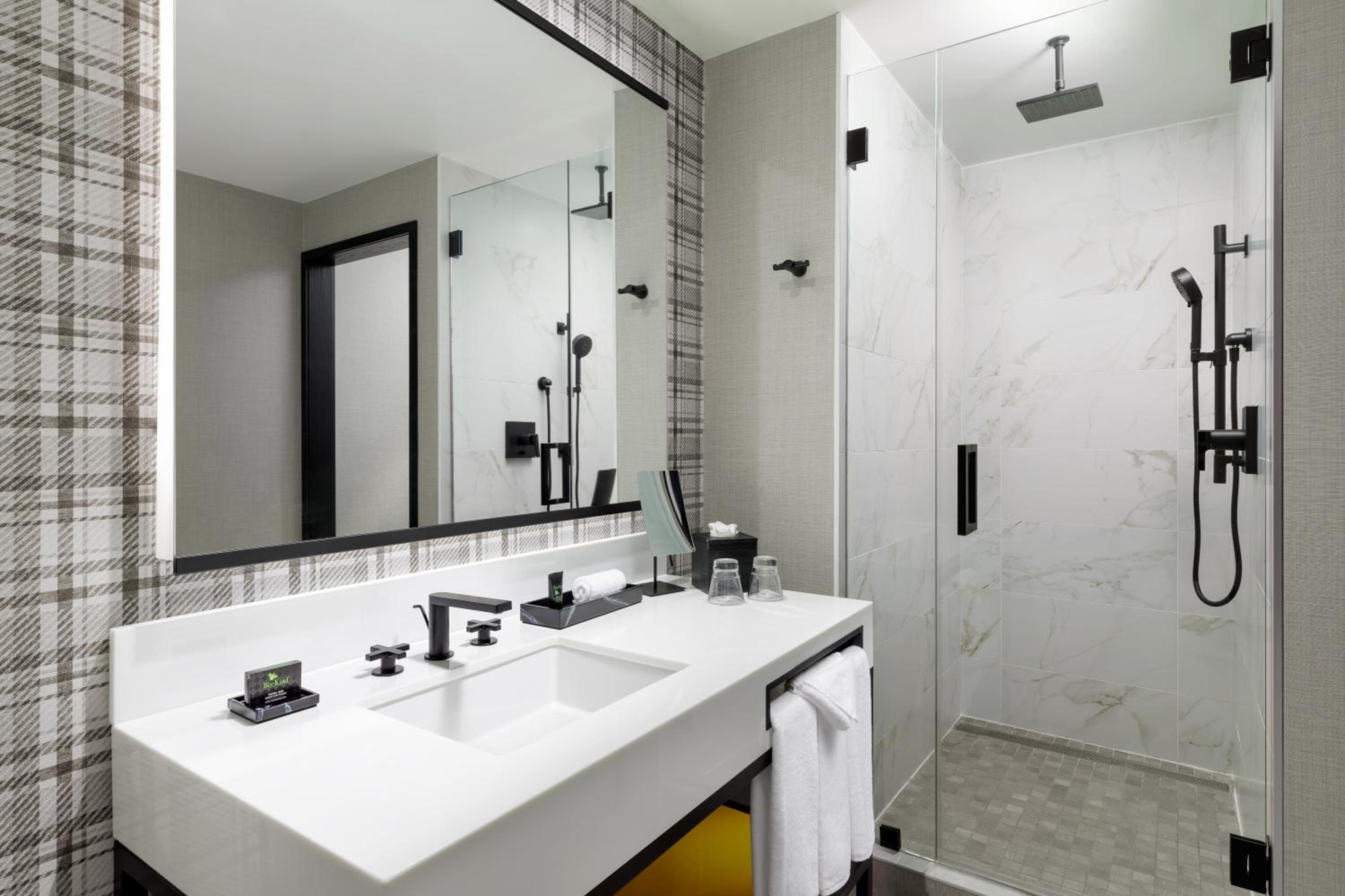 King Studio Suite