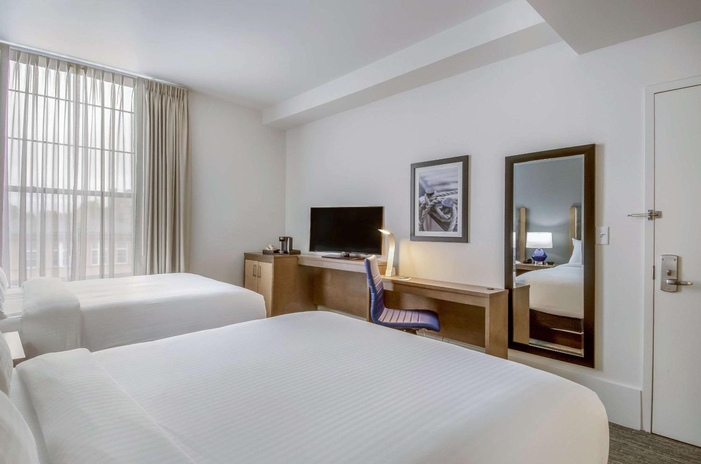 Queen Room with Two Queen Beds - Non-Smoking