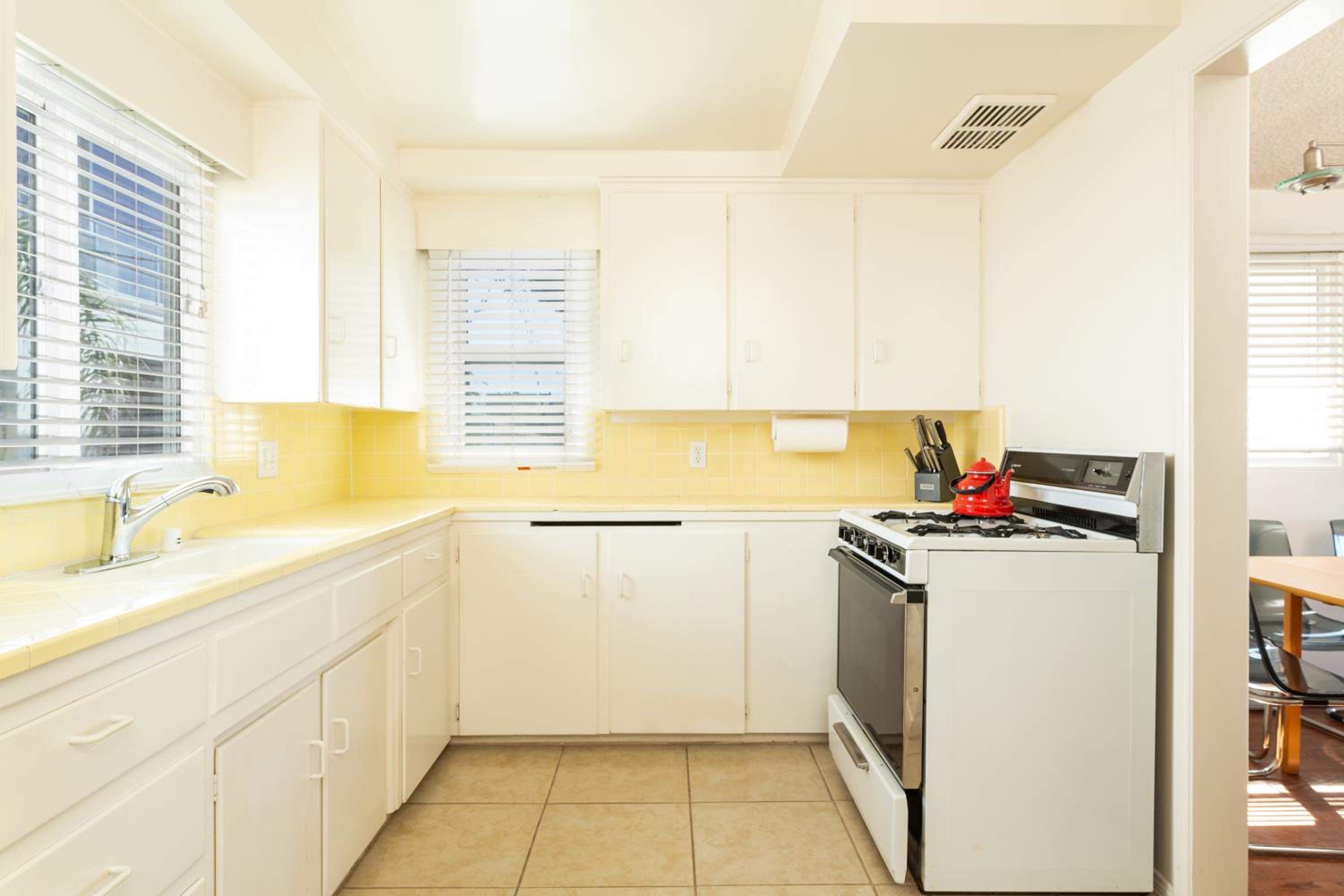Two-Bedroom Two Bath Apartment with Ocean view