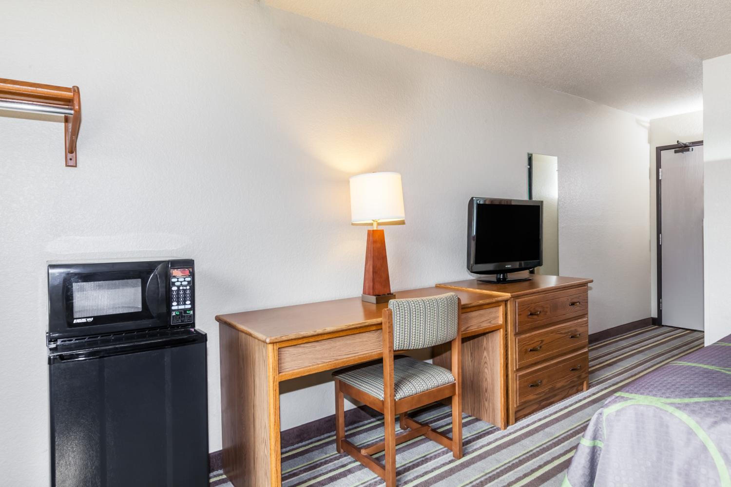 King Room - Non-Smoking