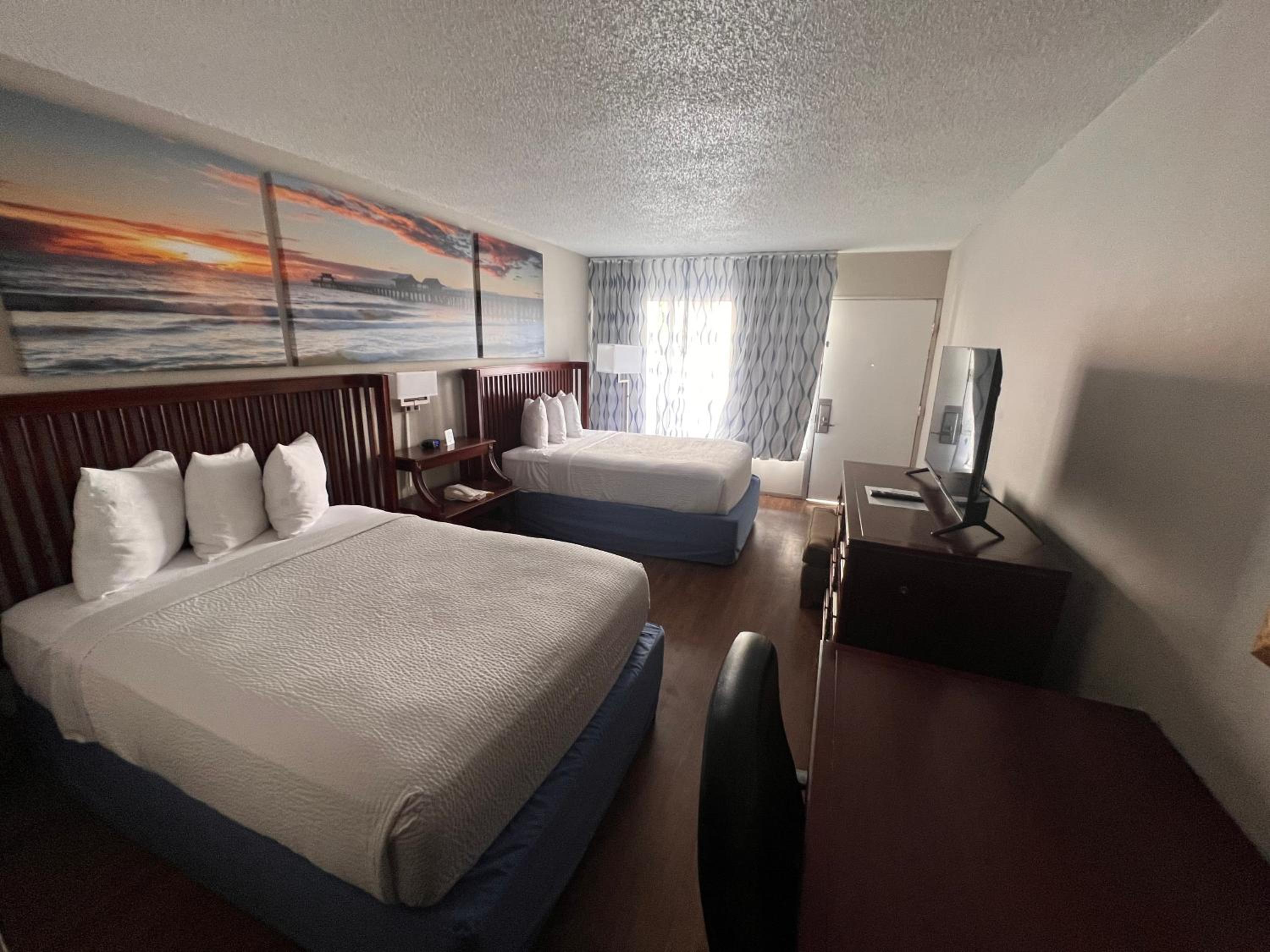 Double Room With Roll In Shower - Non-Smoking