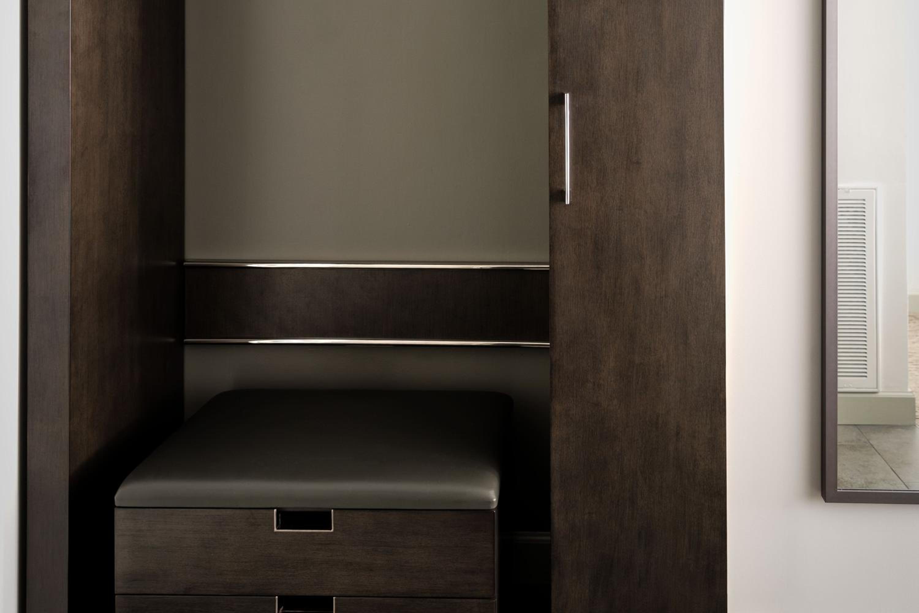 King Room - Hearing Accessible