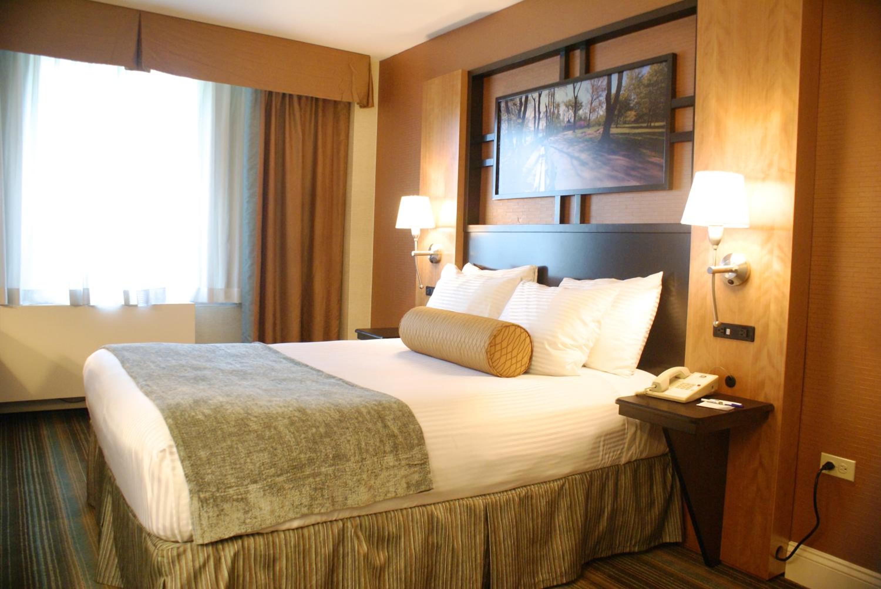 Queen Room