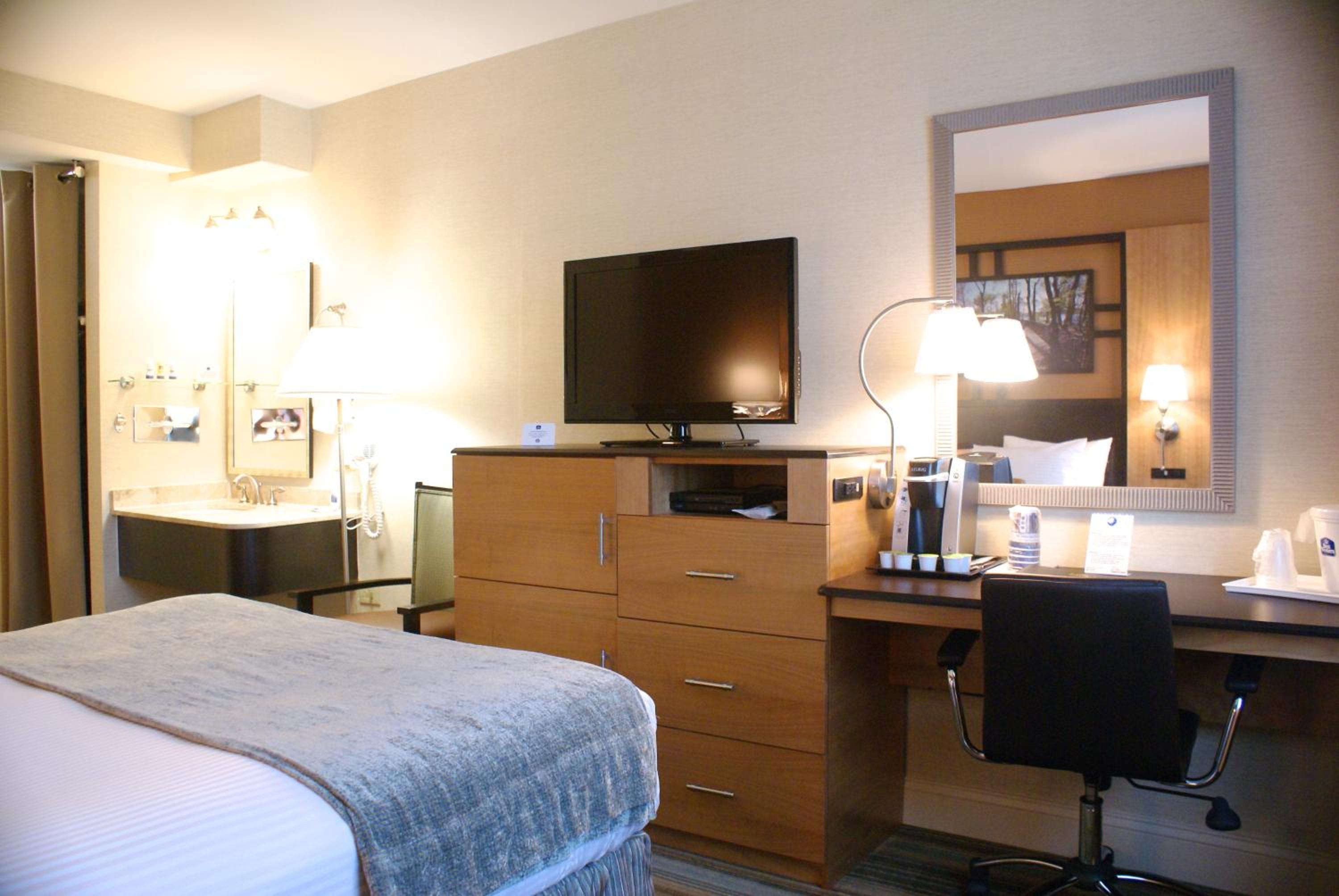 Queen Room