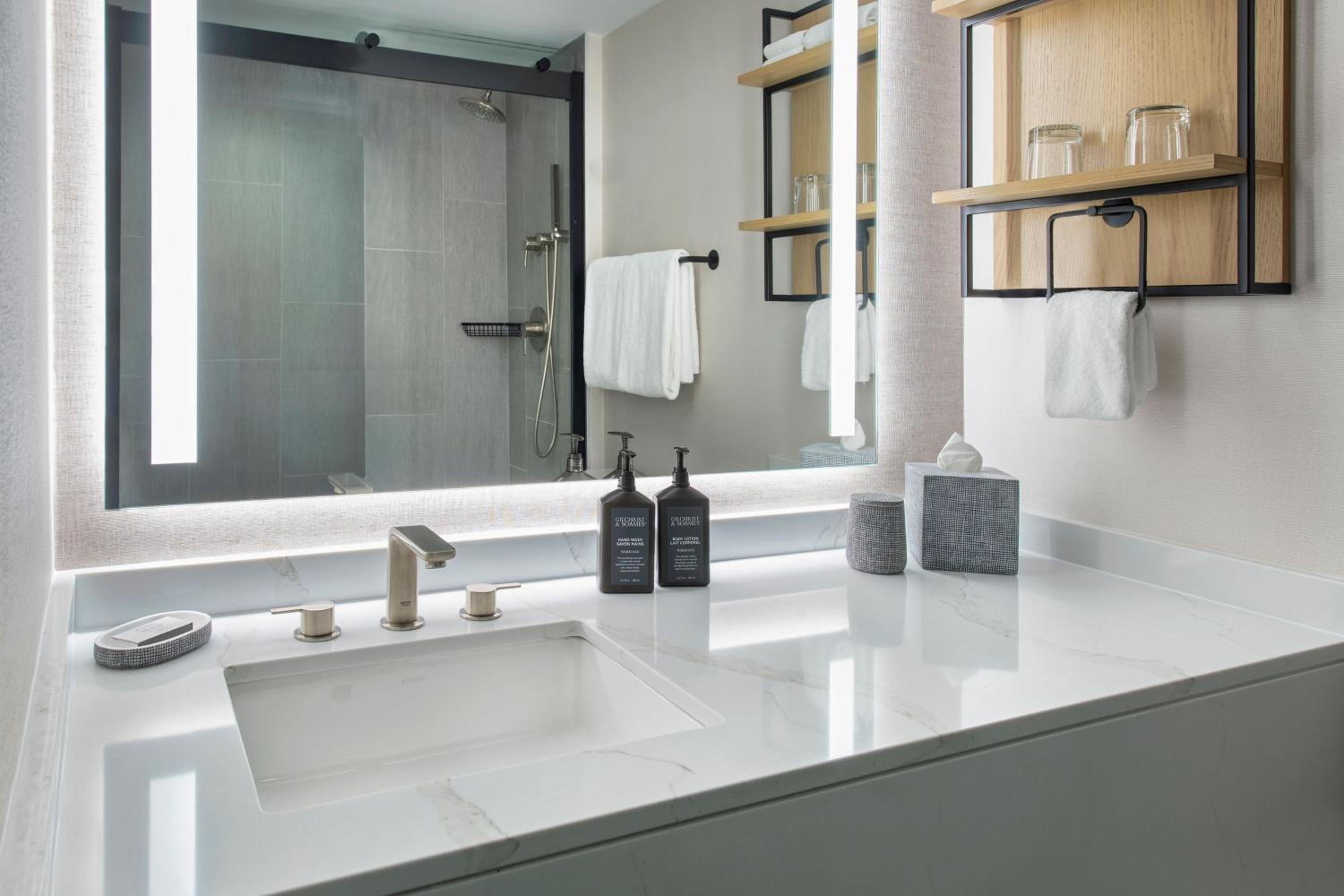 Double Double Guest Room, Guest room, 2 Double