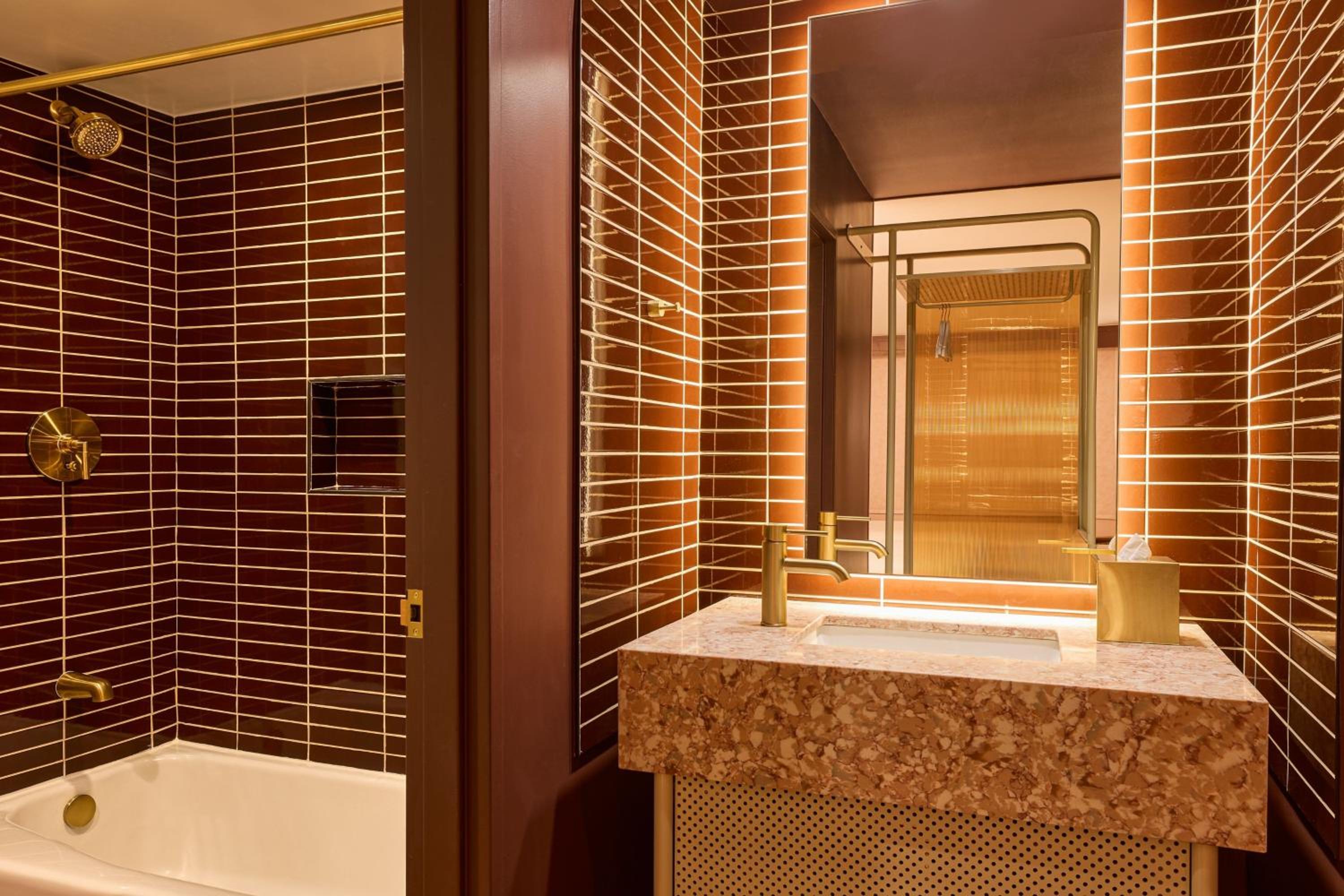 King Room - Hearing Accessible