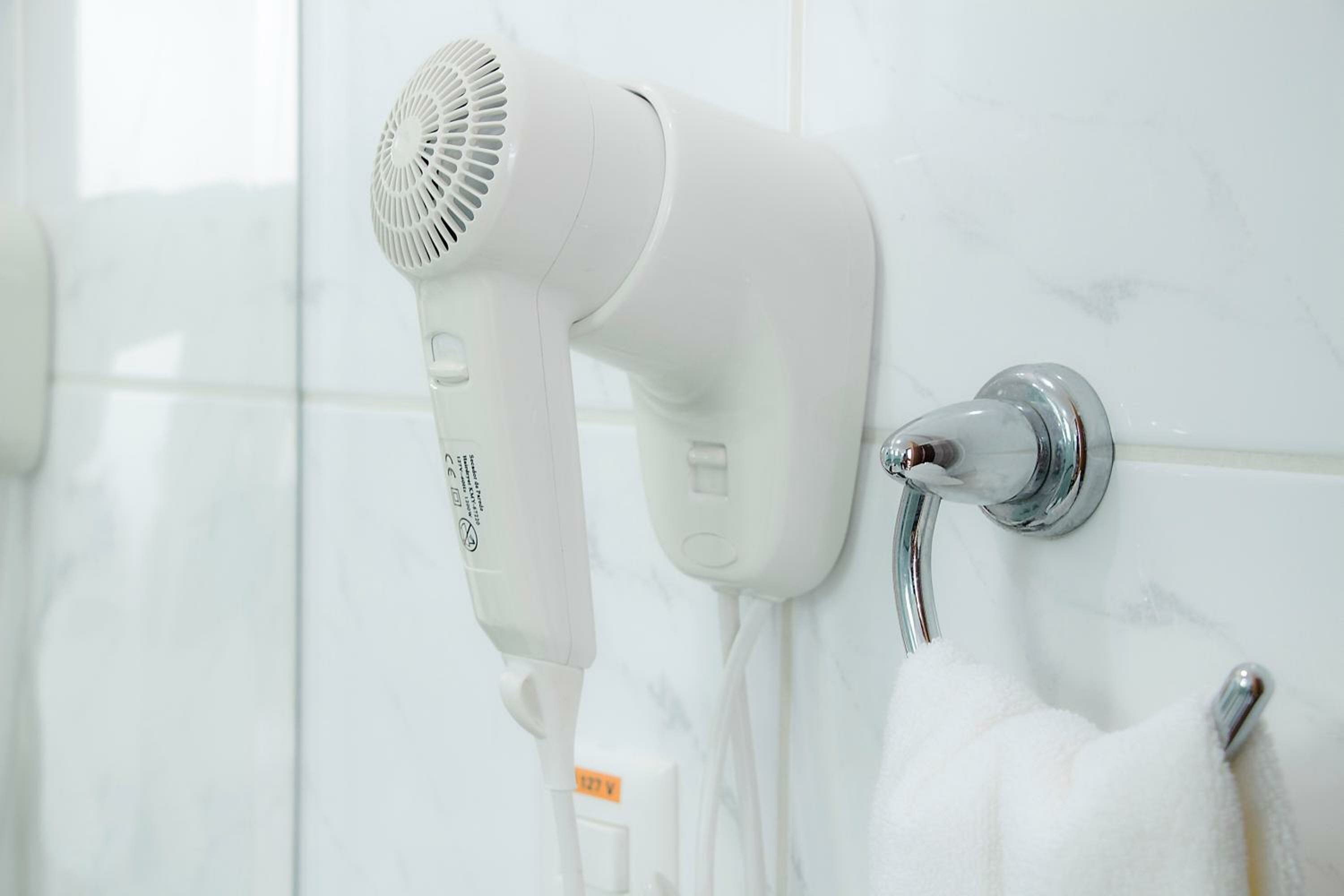 Deluxe Double Room with Side Sea View