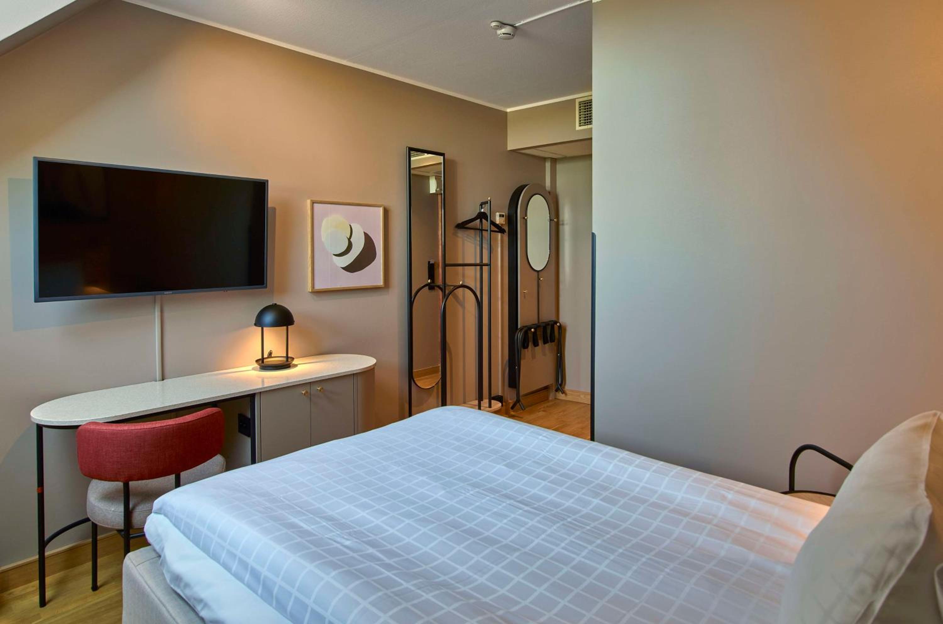 Standard Single Room