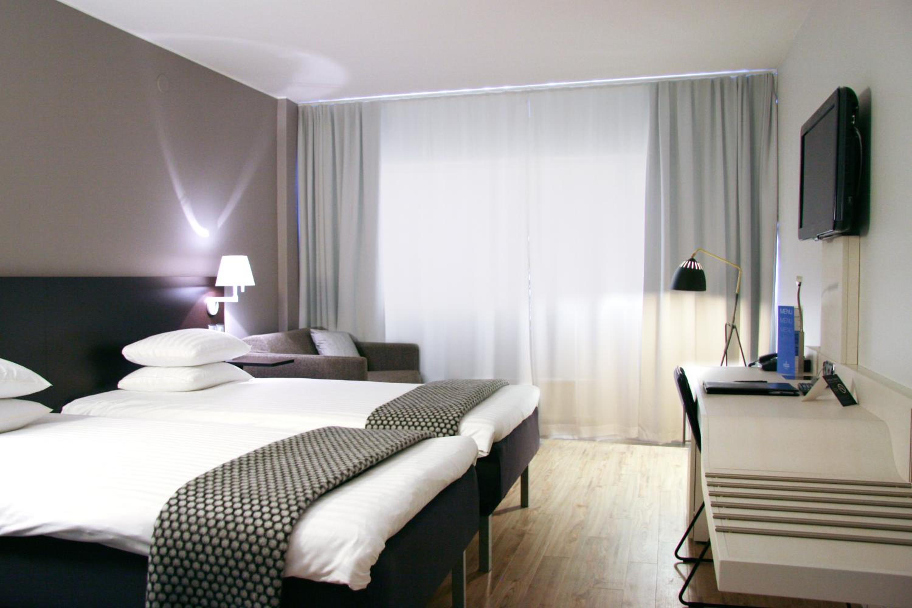 Standard Room with Extra Bed - Gothia Towers (max 2 Adults + 1 Child up to 12 years old)