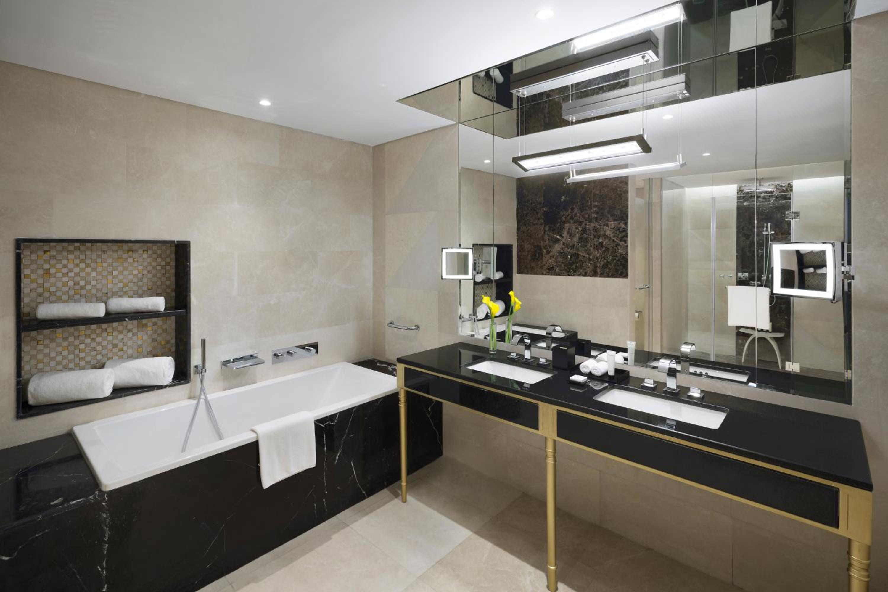 Diplomat Suite