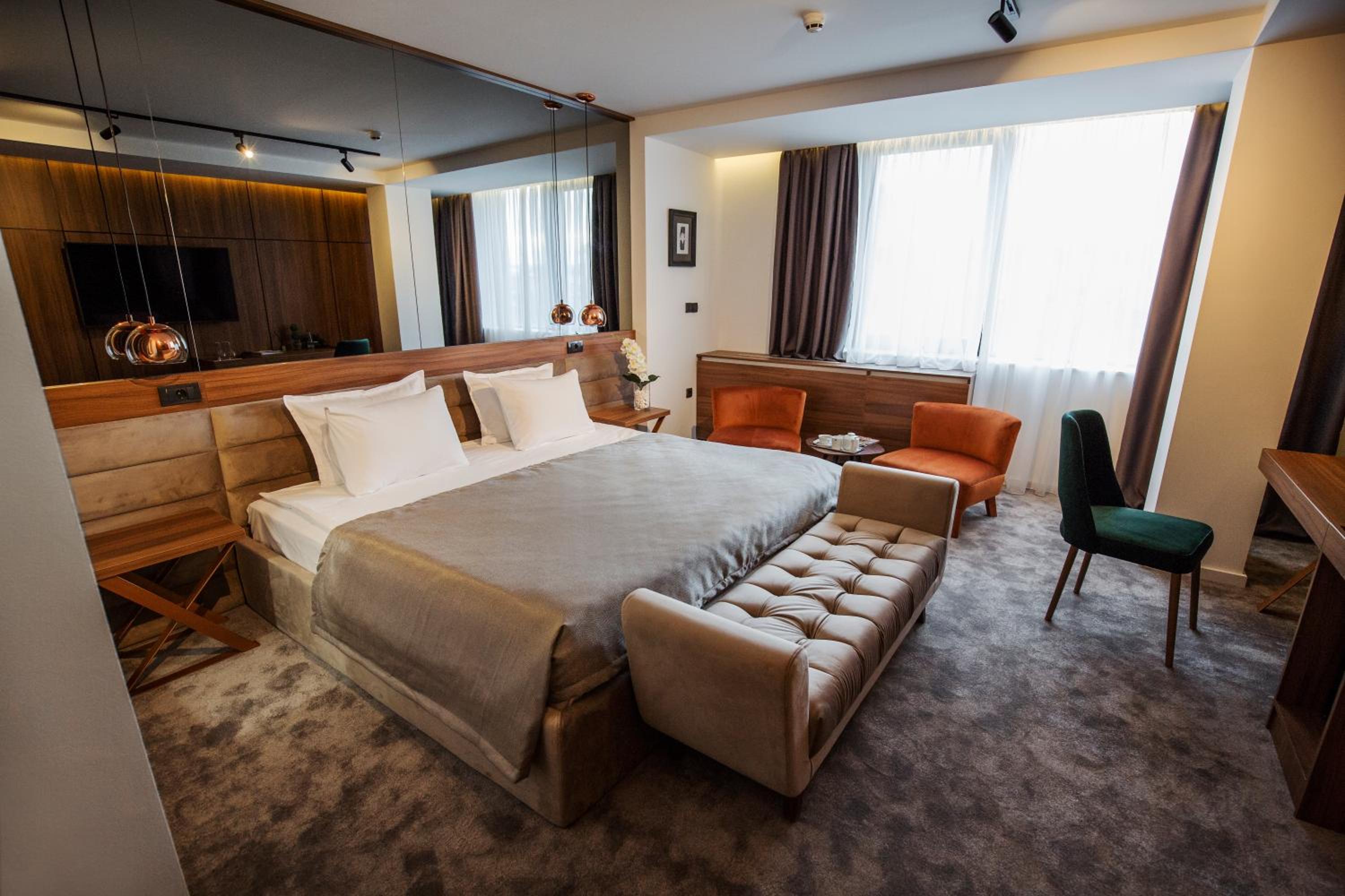Deluxe Double or Twin Room