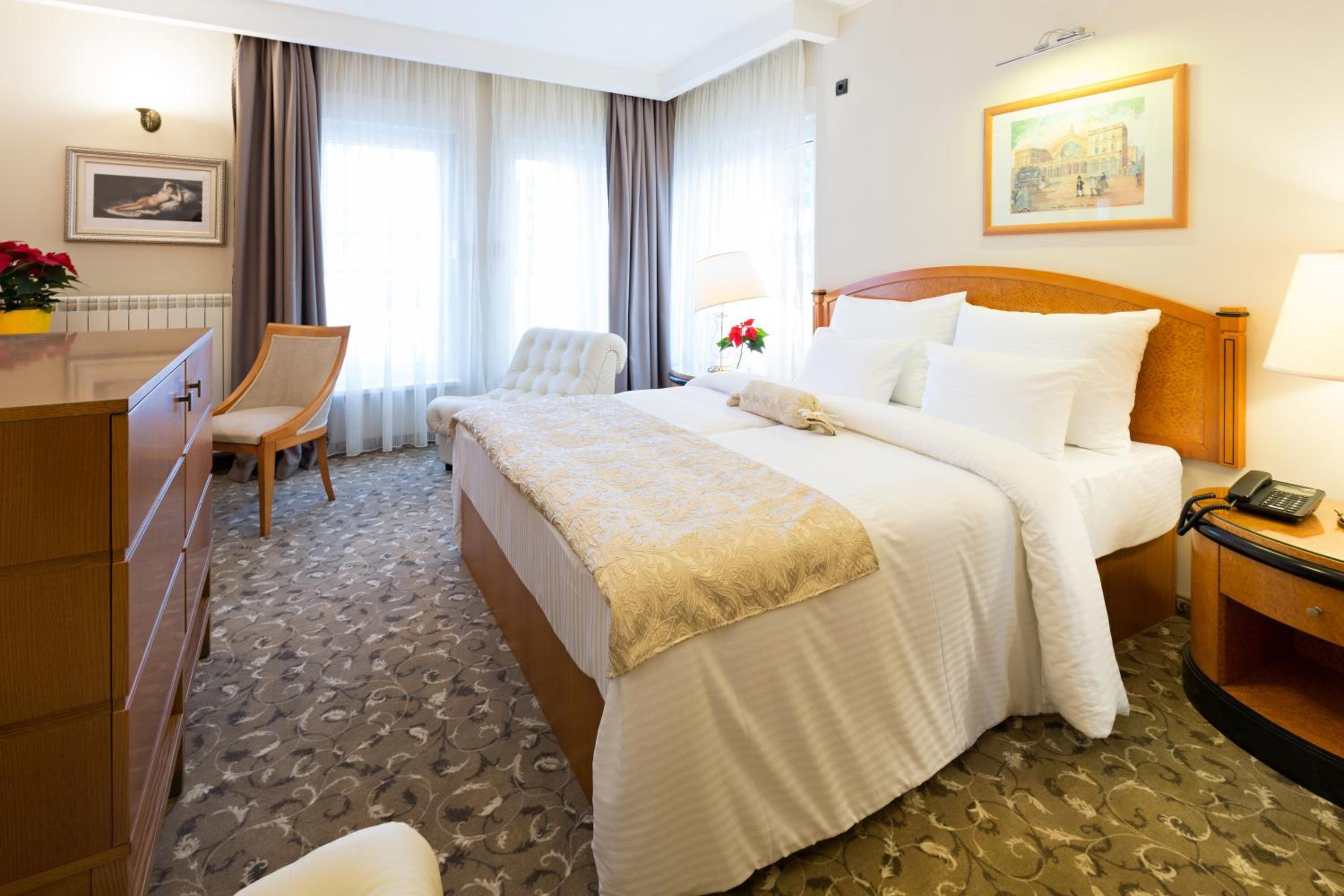 Superior King Room