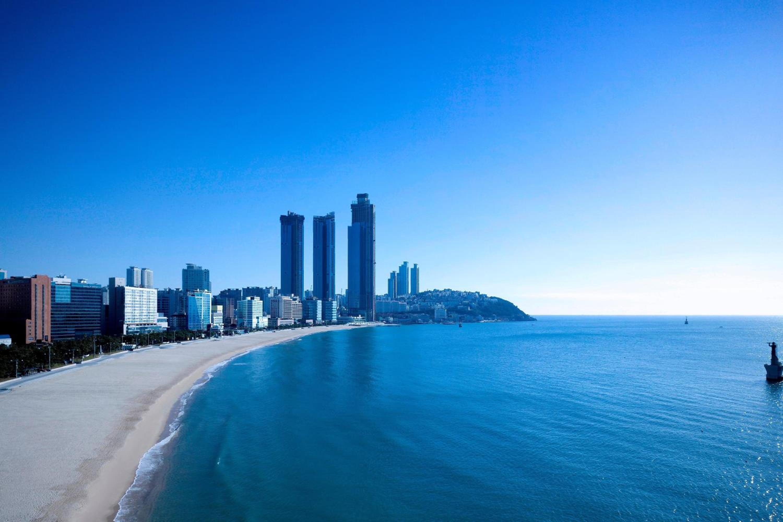 Deluxe Beach Family,  1 Queen and 1 Twin, Haeundae Beach view