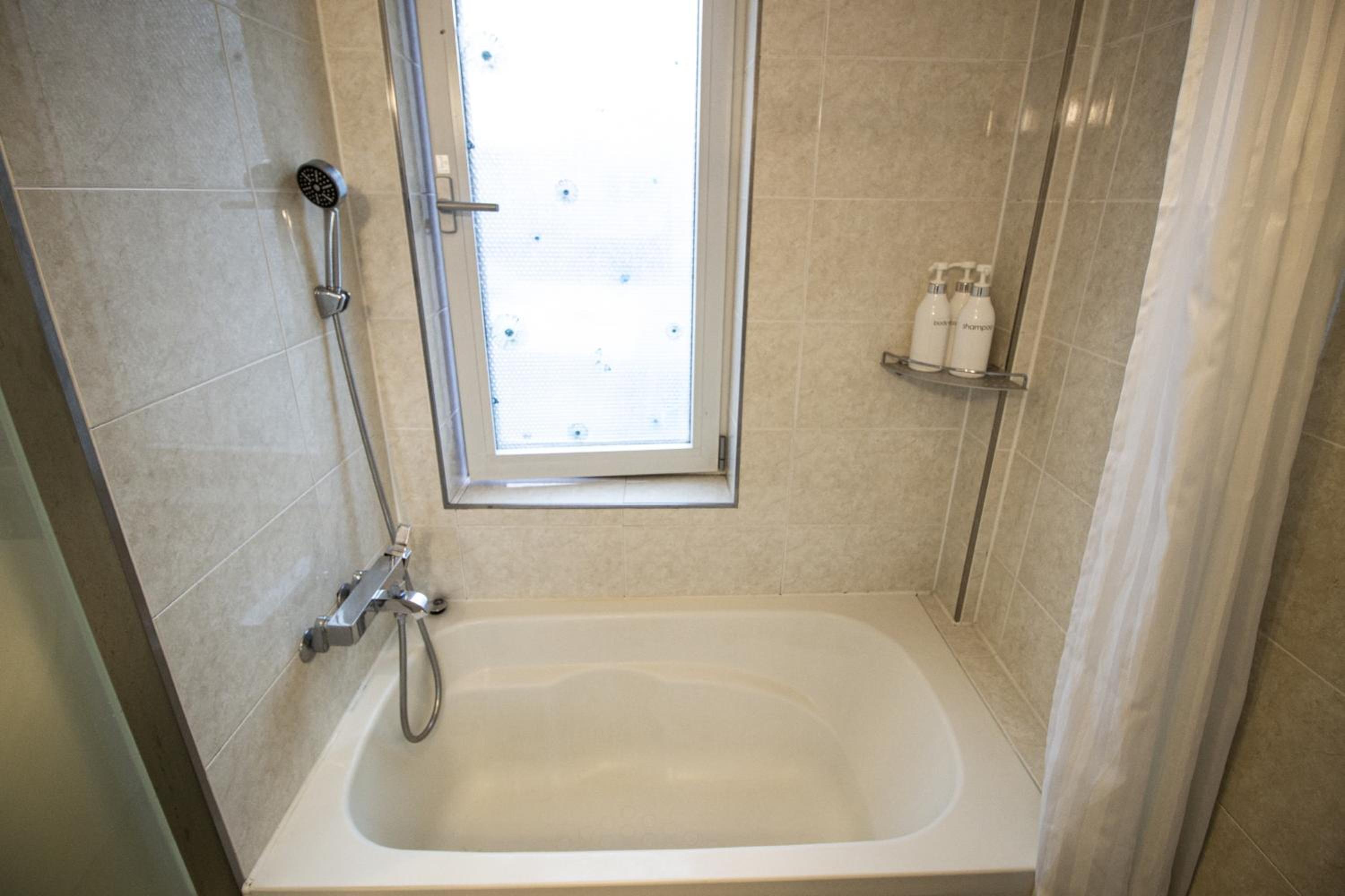  Double Room with No Window