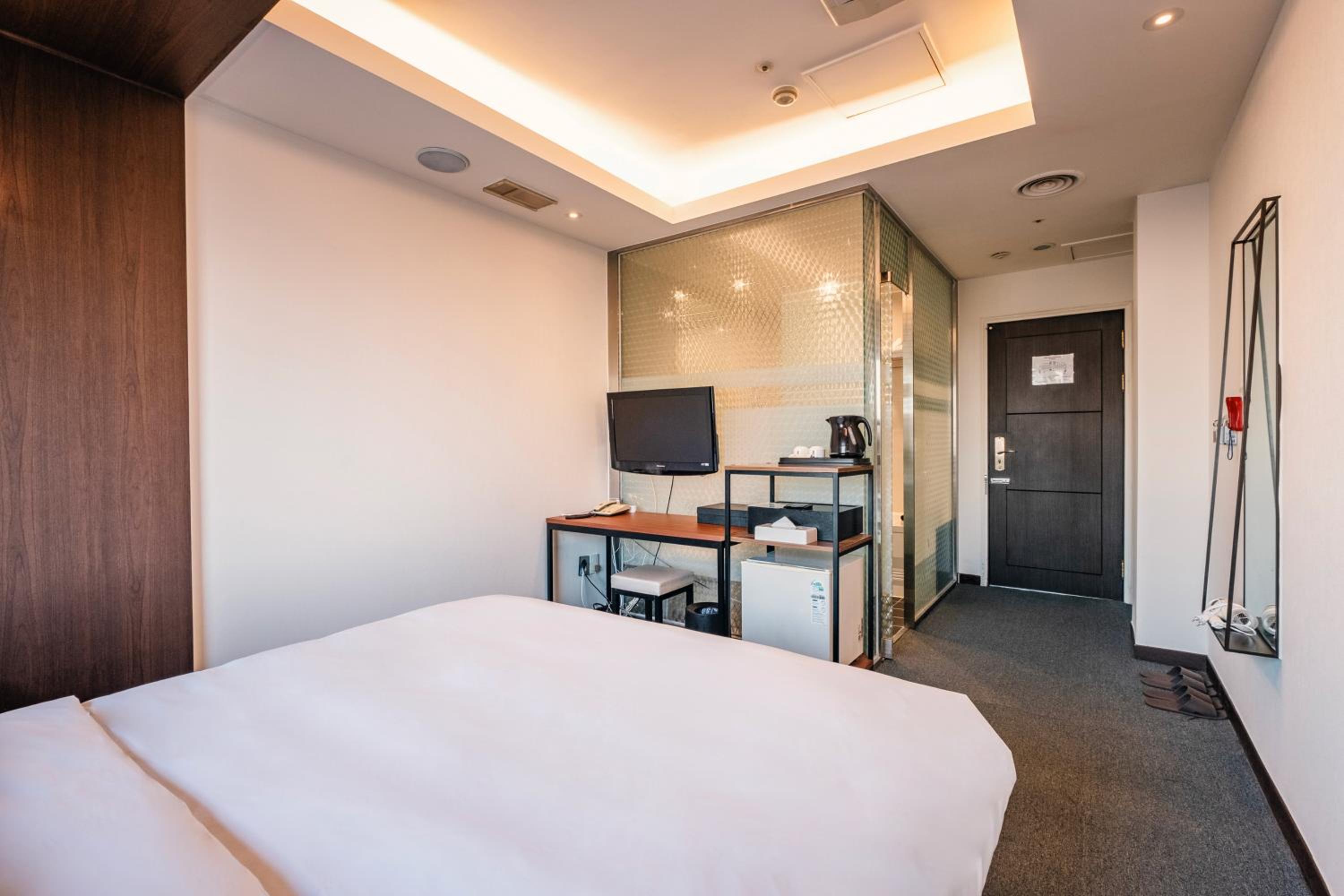 Superior Double Room with City View