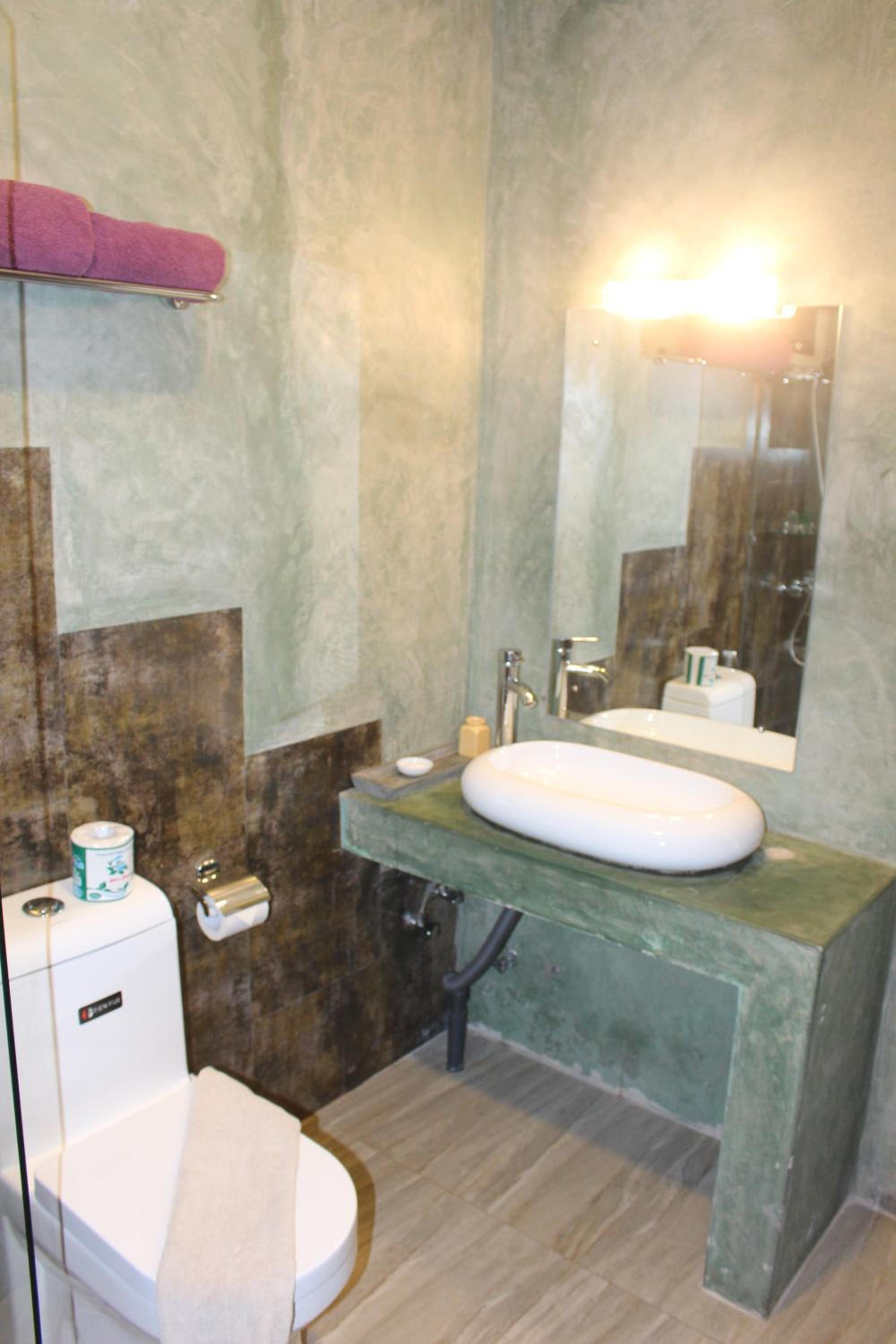 Deluxe Room with Pool View