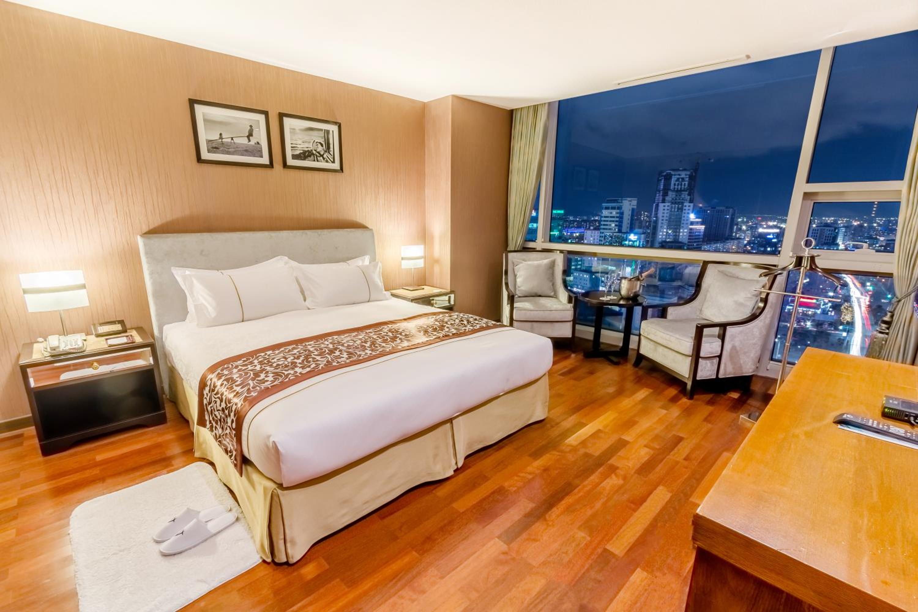 Deluxe Suite Panoramic View