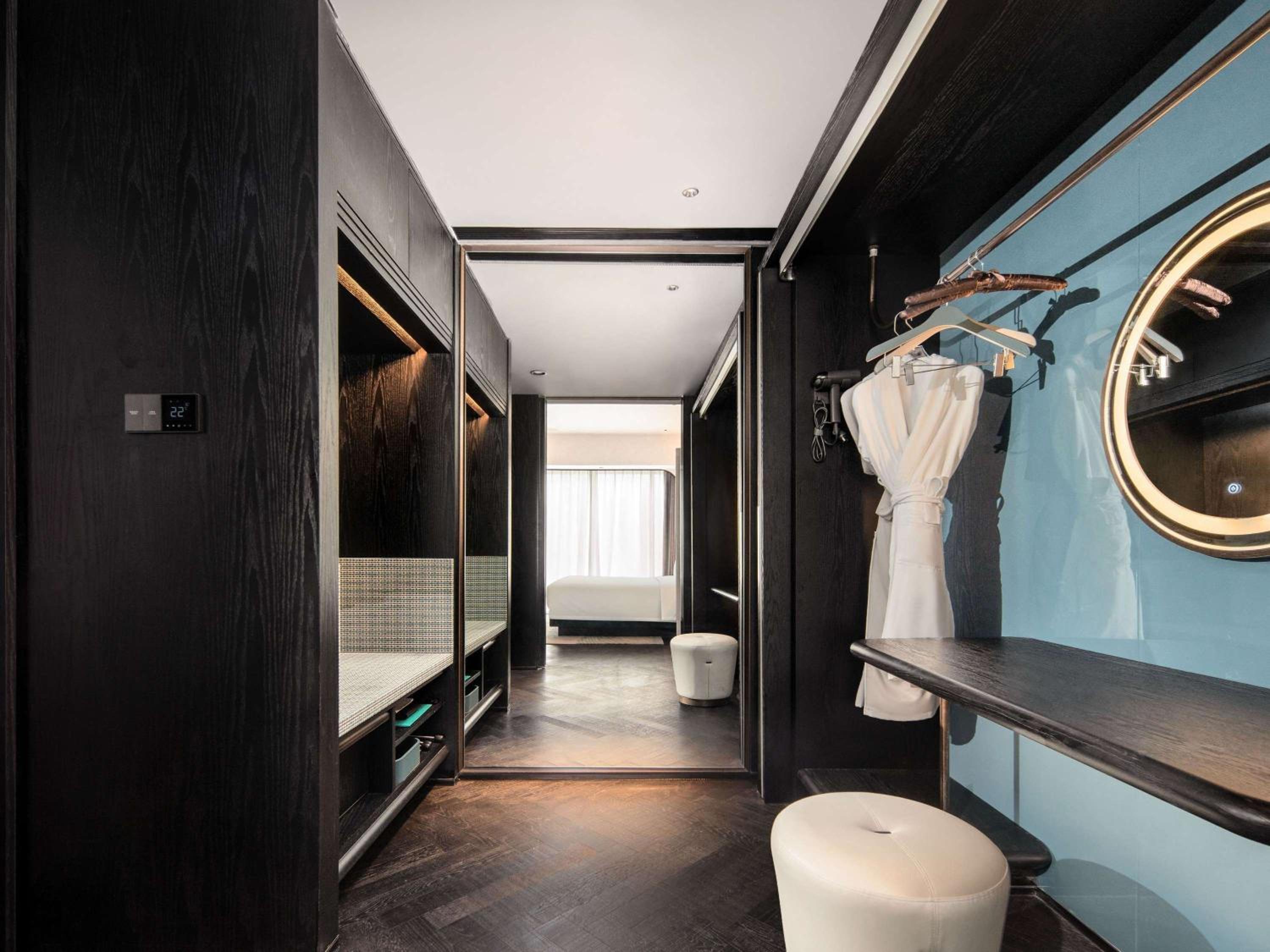 Opera Suite,  Club Millesime Access, 1 King Size Bed