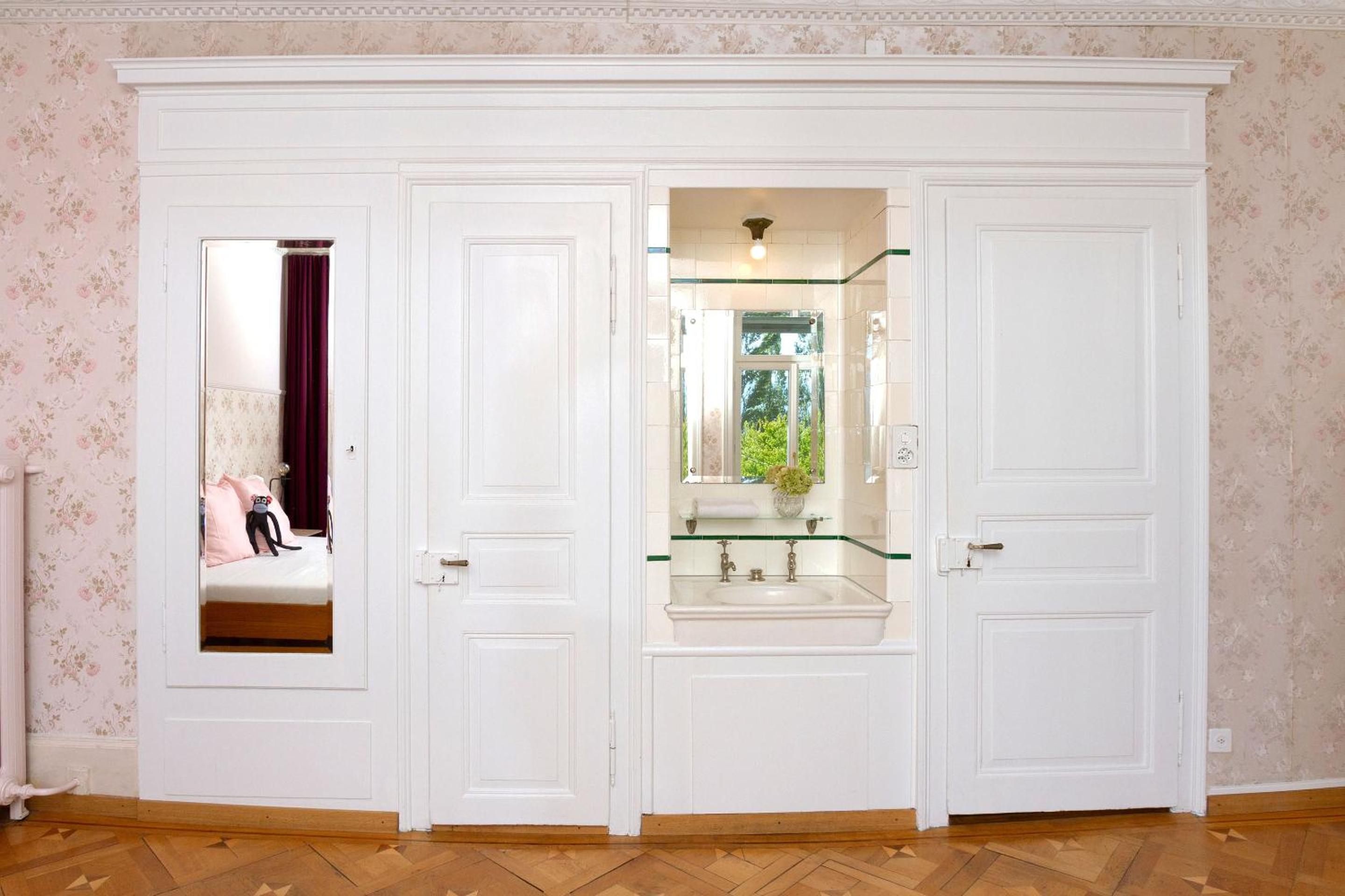 Junior Suite with Balcony