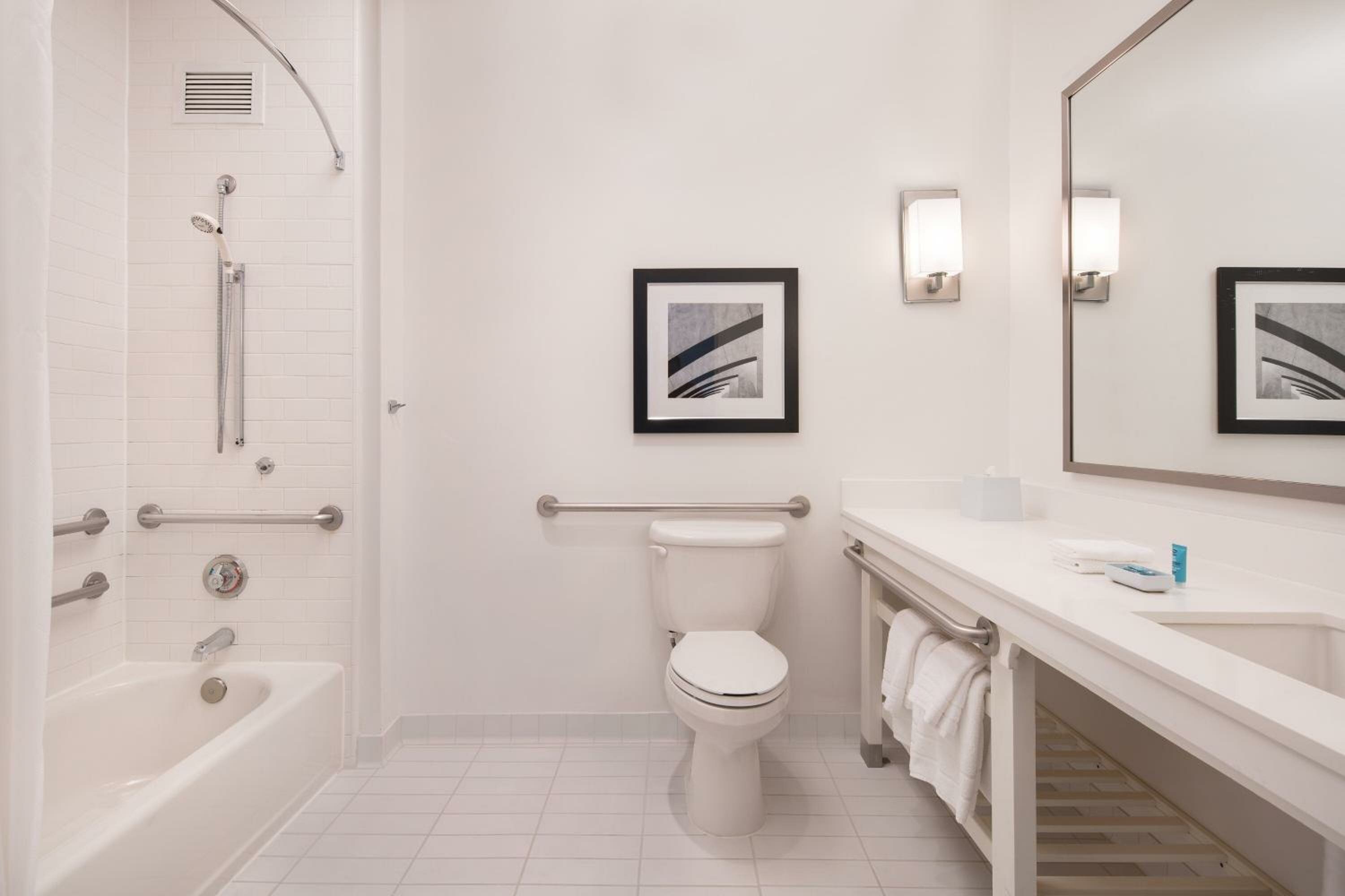 Savvy, Guest room, 1 King