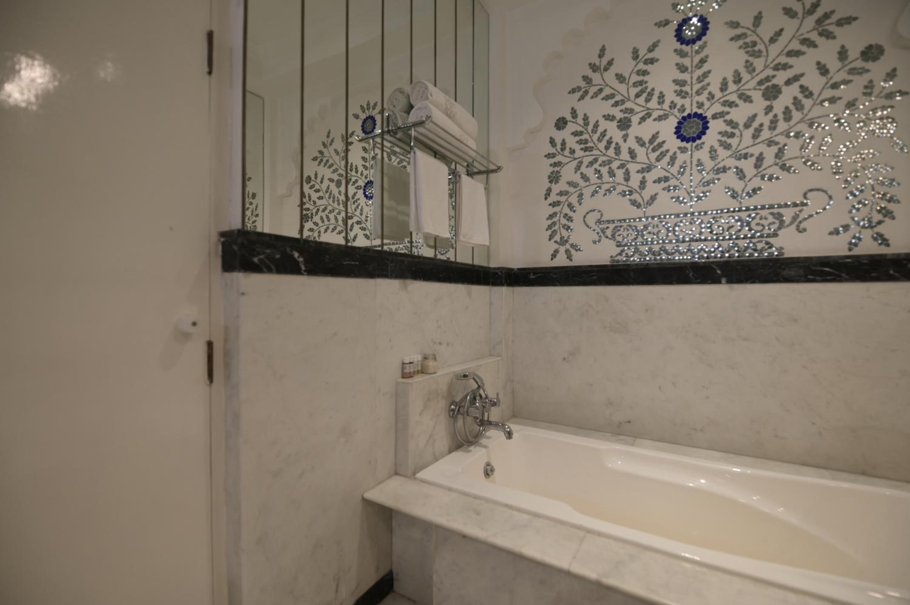 Suite with Lake View :  Avail 15% Discount on all restaurant bills,50% Discount on any spa services (Valid for stay till 30th September 2025)