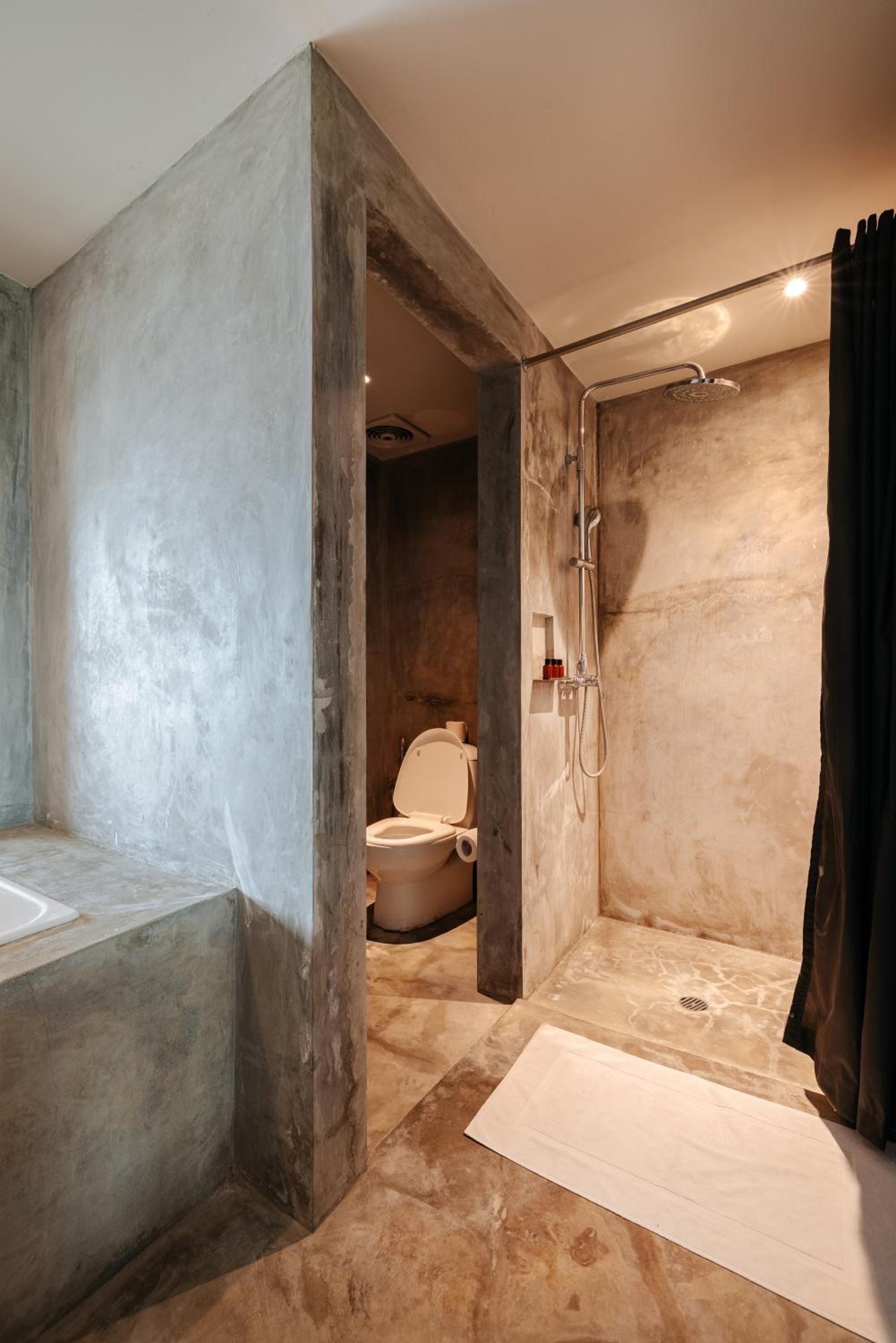 Dash Deluxe Two-Bedroom with Free 2 Bottles Beer