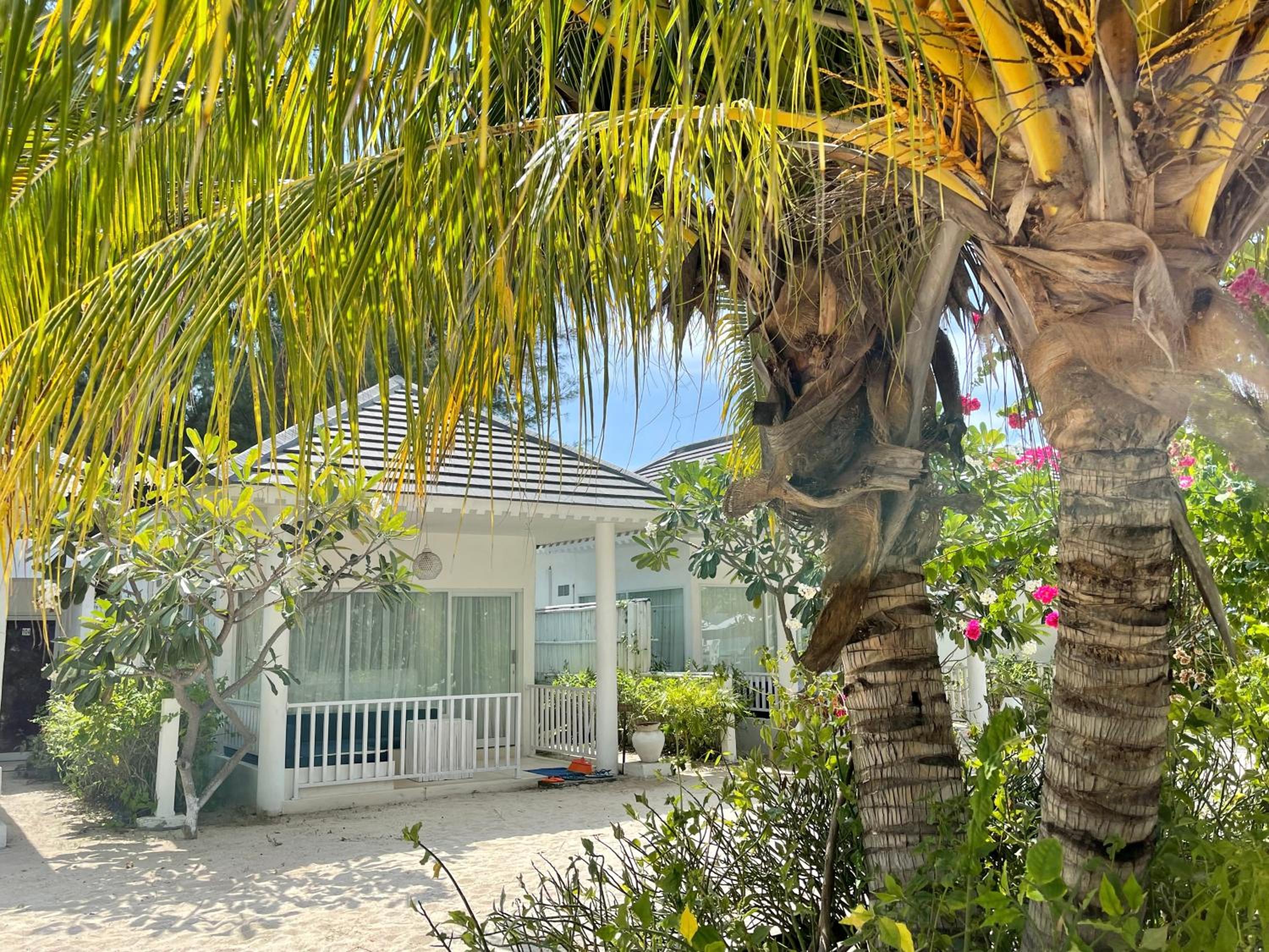 Beach Bungalow with Sea View