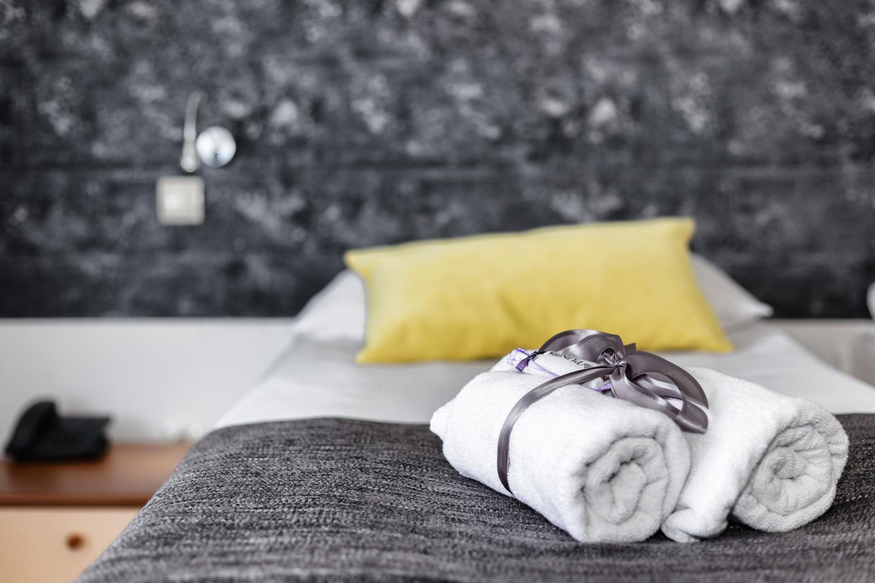 Classic Twin Room with Balcony and Sea View