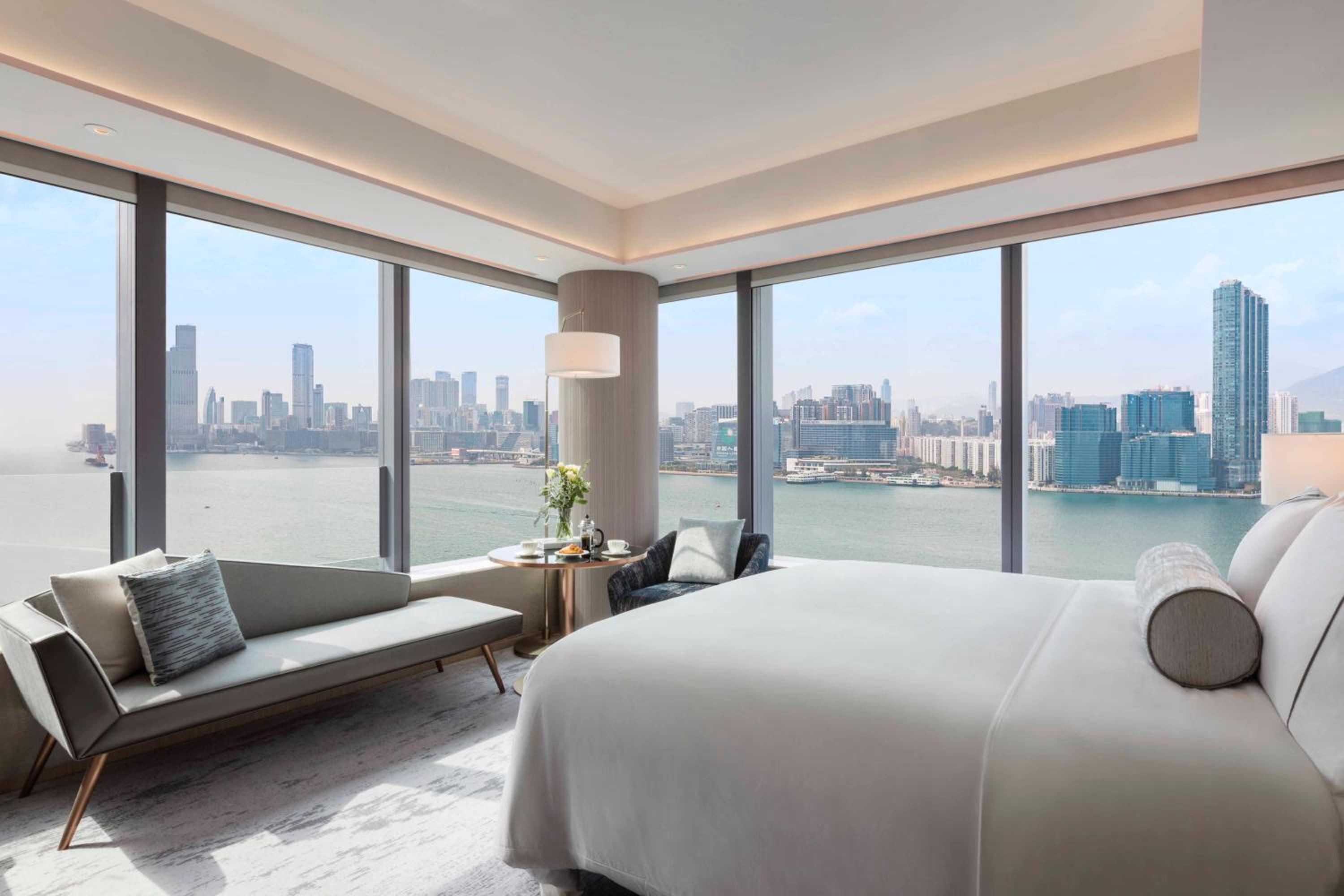 Deluxe King Room with Harbor View