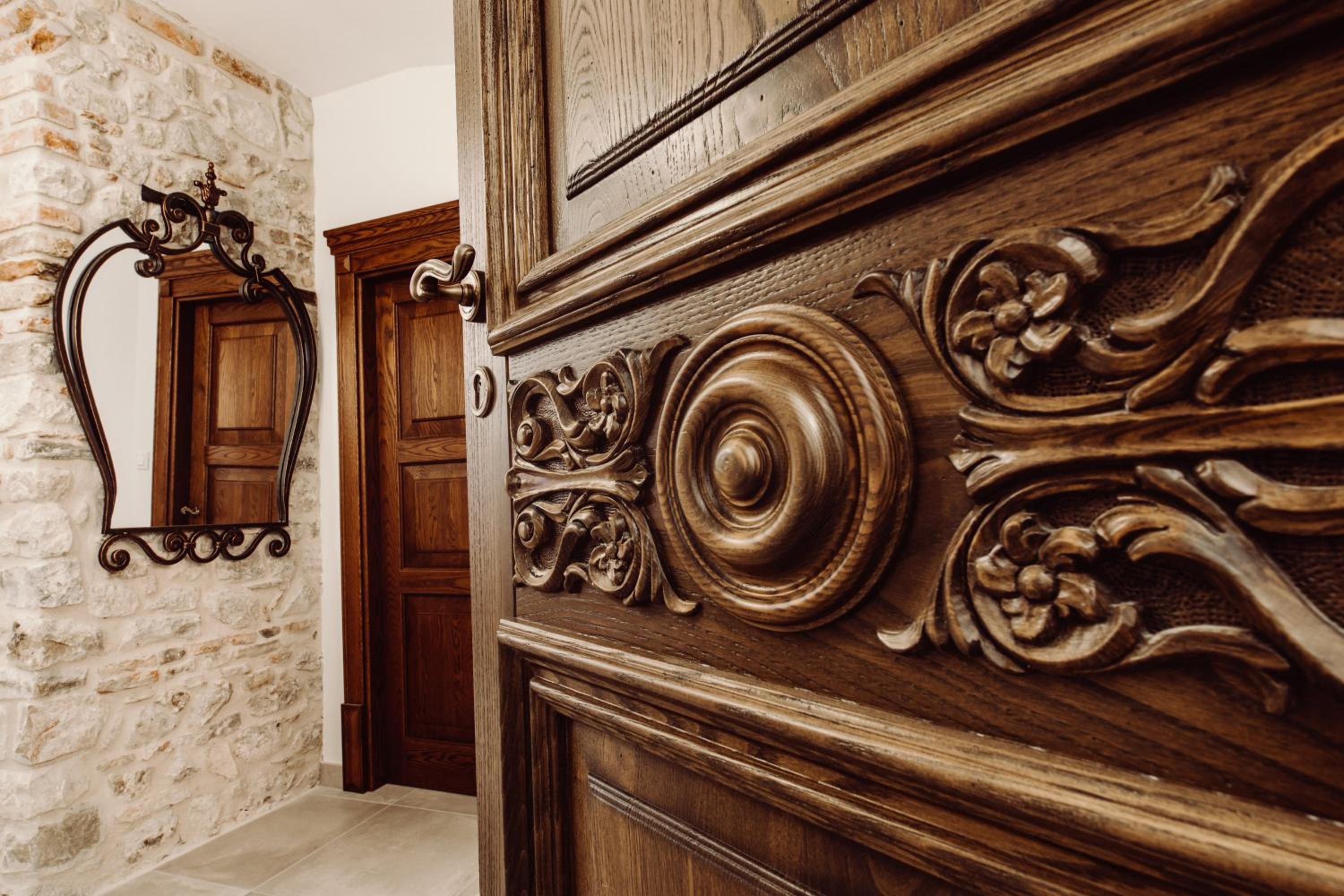 Luxury One-Bedroom Apartment