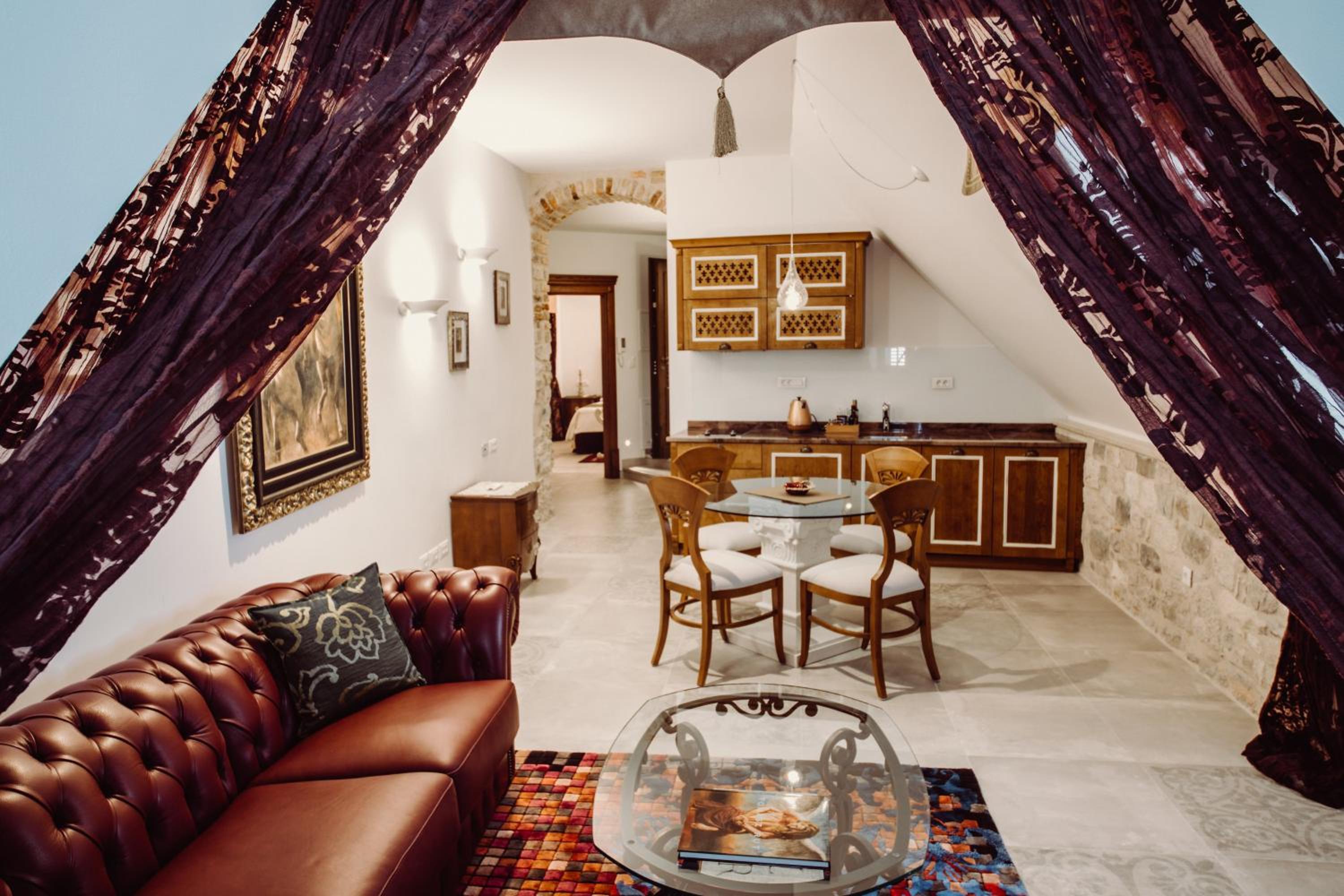 Luxury One-Bedroom Apartment