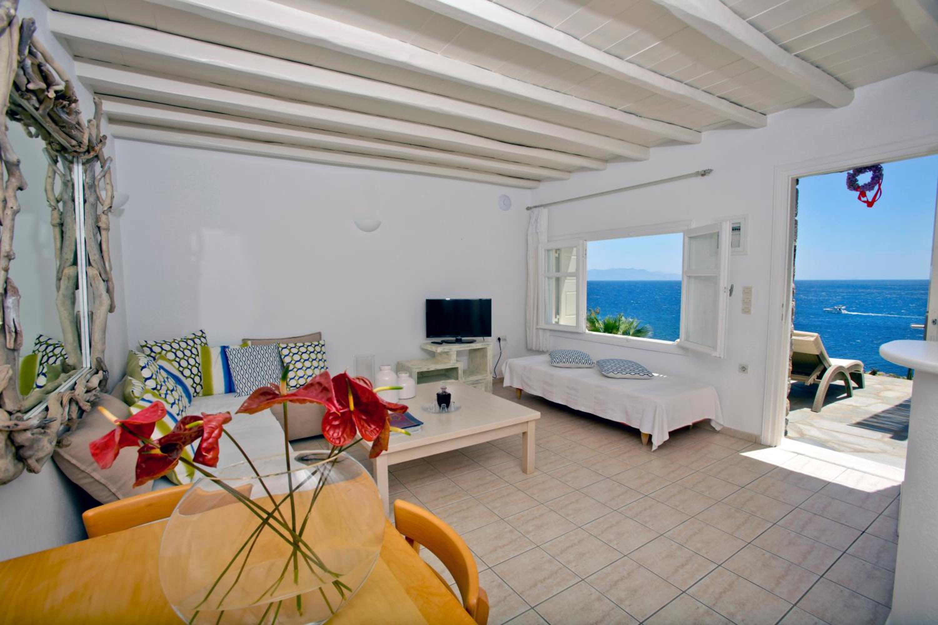 One Bedroom Apartment with Sea View