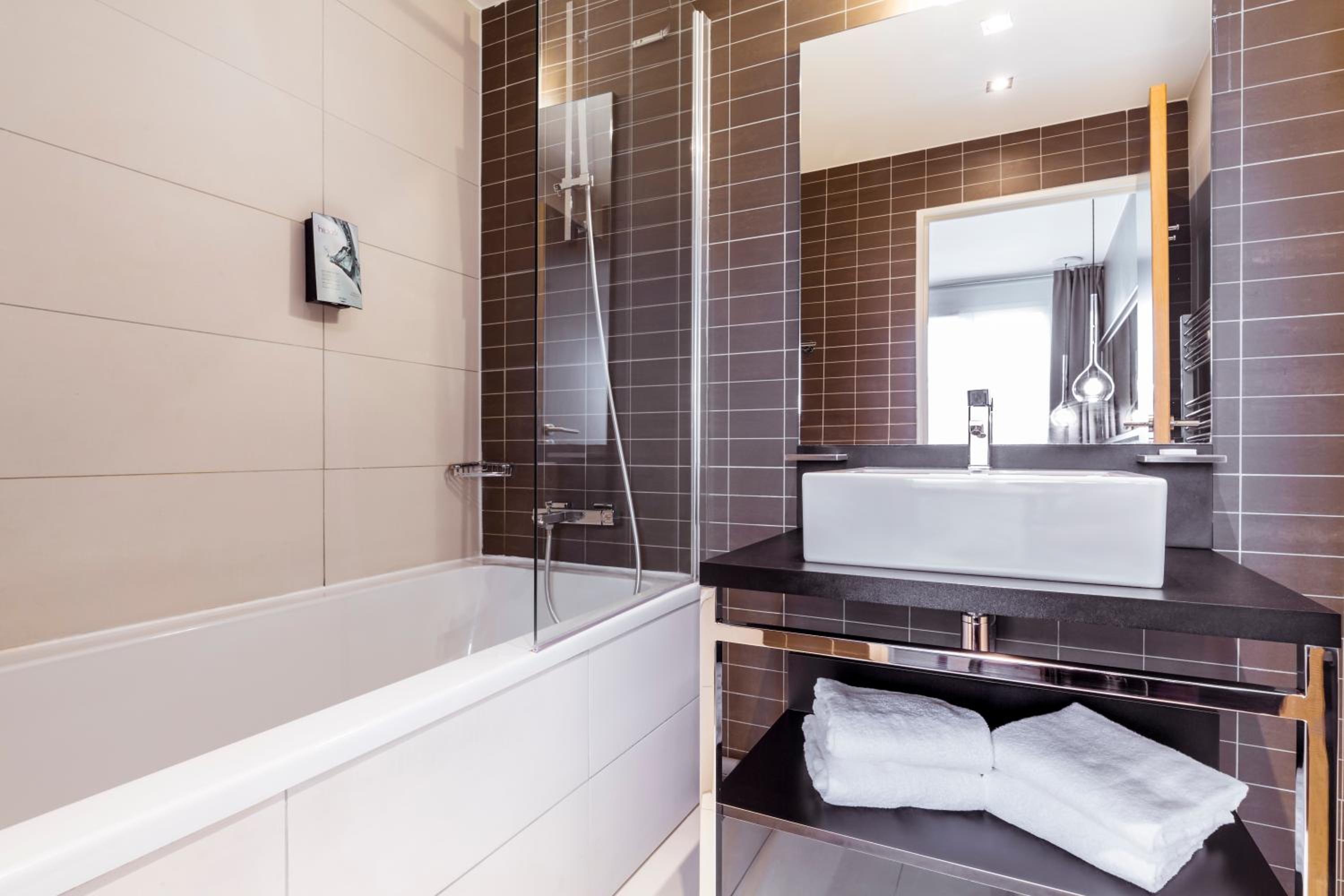 One-Bedroom Apartment (4 Adults)