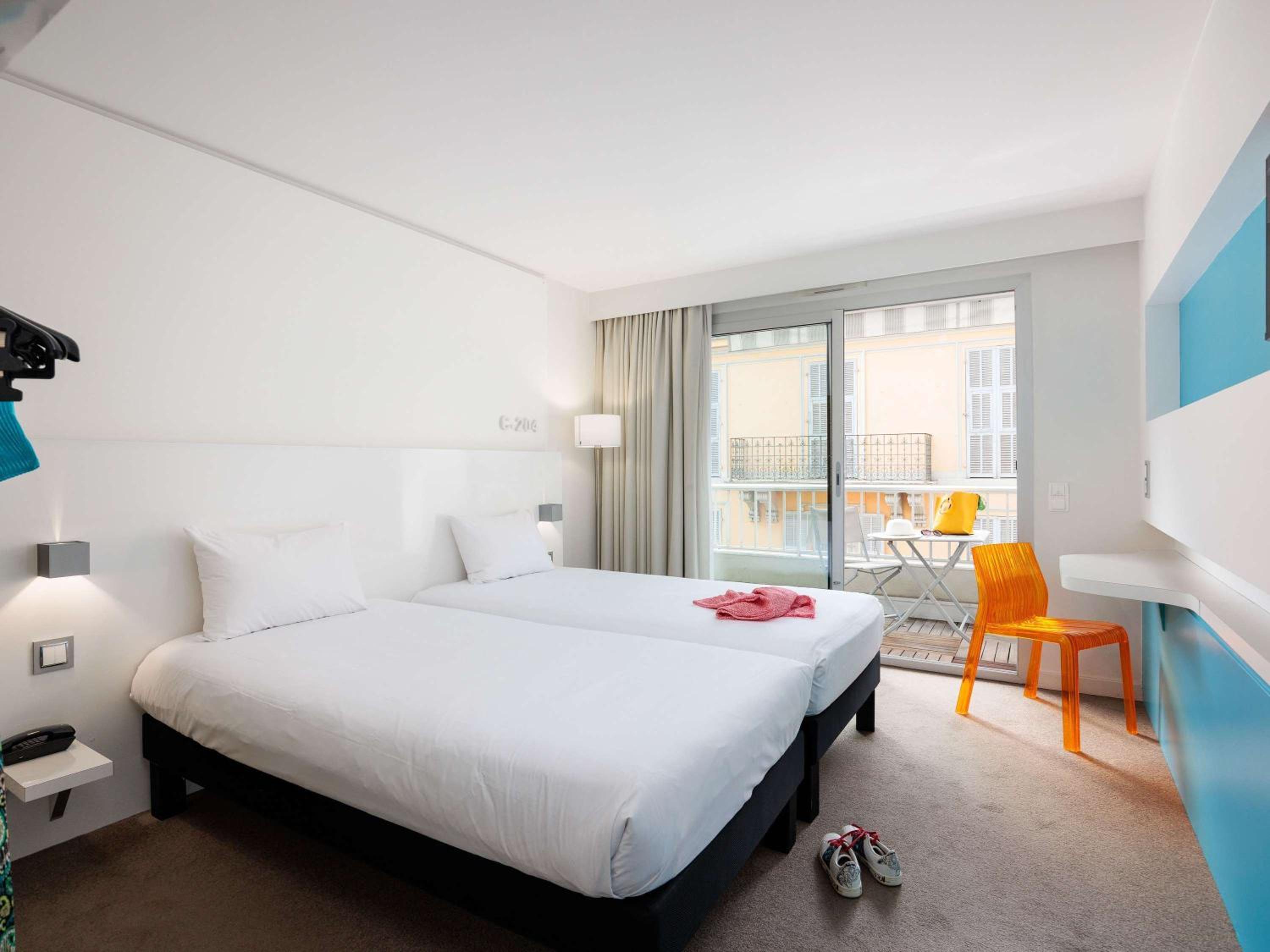 Standard Twin Room with Balcony