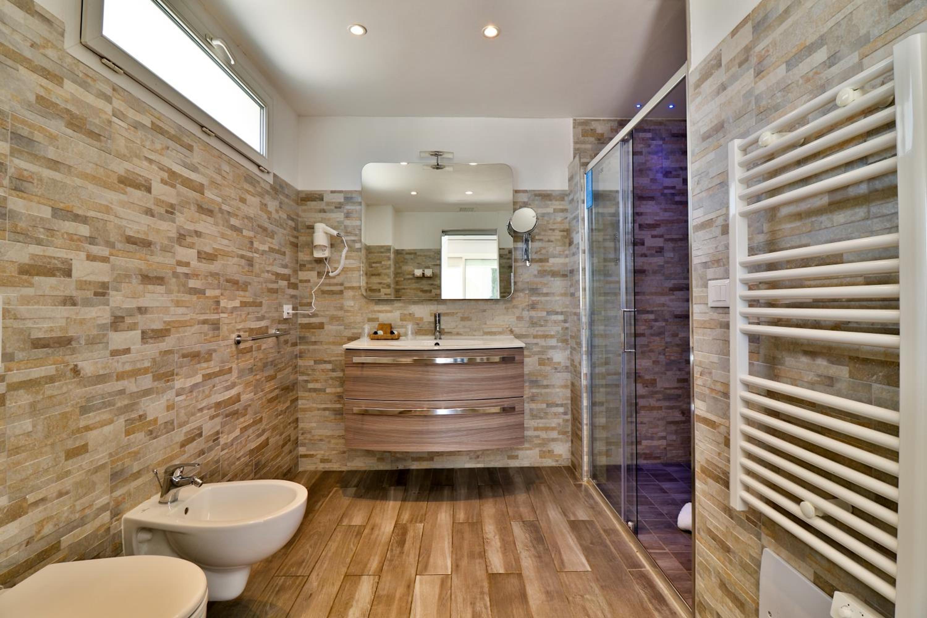 Suite with Terrace and Pool View - Ground floor